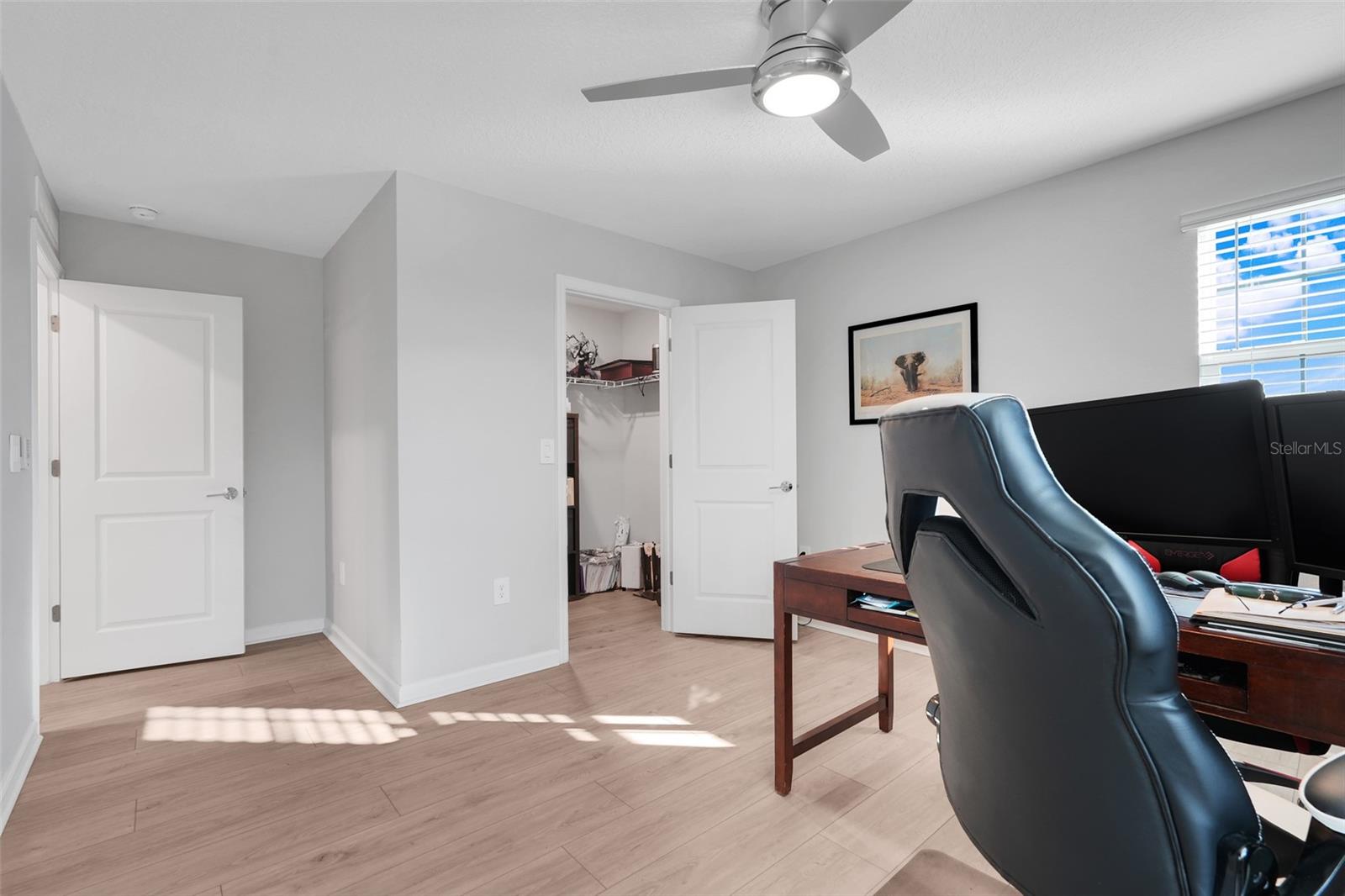 Image 15 of 57 For 3085 Armstrong Avenue