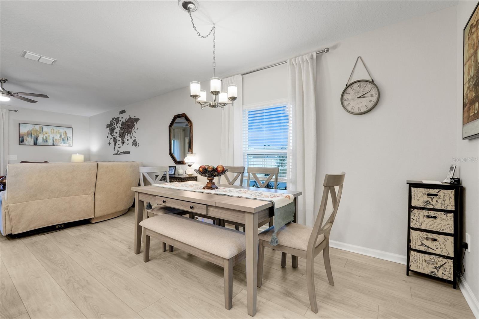 Image 36 of 57 For 3085 Armstrong Avenue