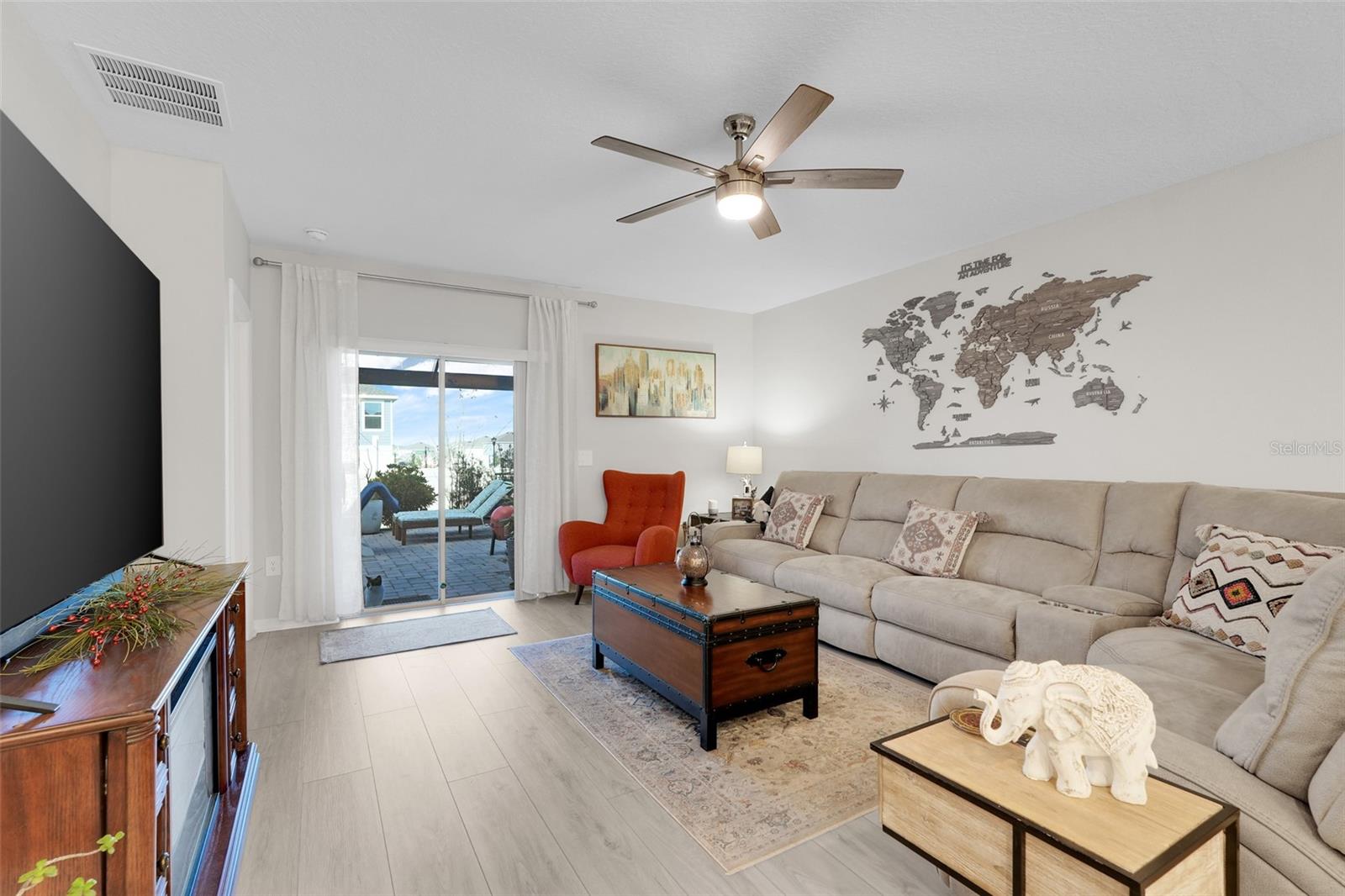 Image 38 of 57 For 3085 Armstrong Avenue