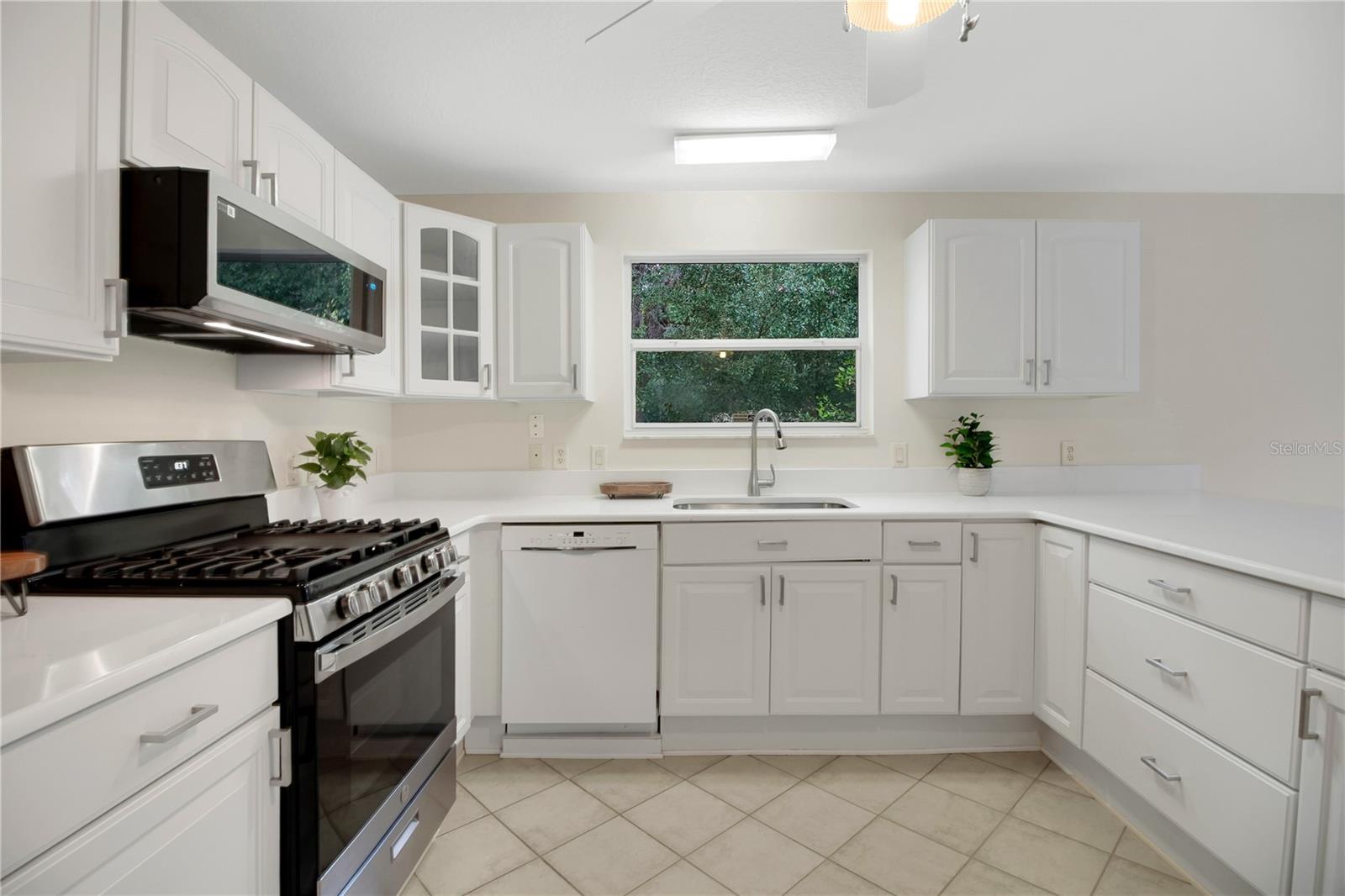 Image 11 of 51 For 119 Chula Vista Avenue