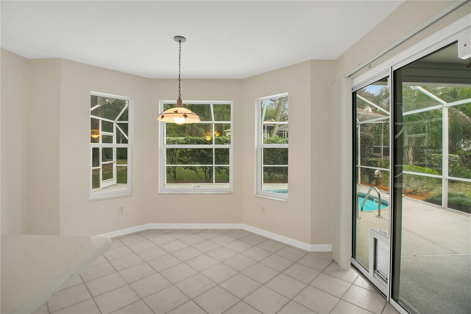 Image 14 of 51 For 119 Chula Vista Avenue