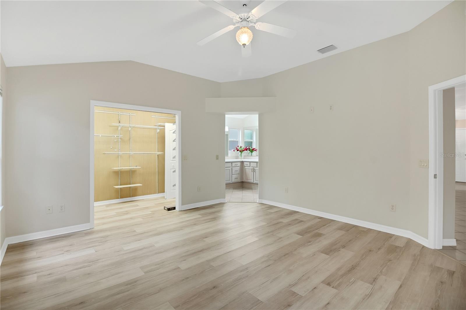 Image 24 of 51 For 119 Chula Vista Avenue