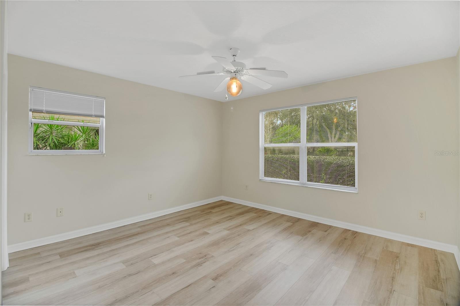 Image 33 of 51 For 119 Chula Vista Avenue