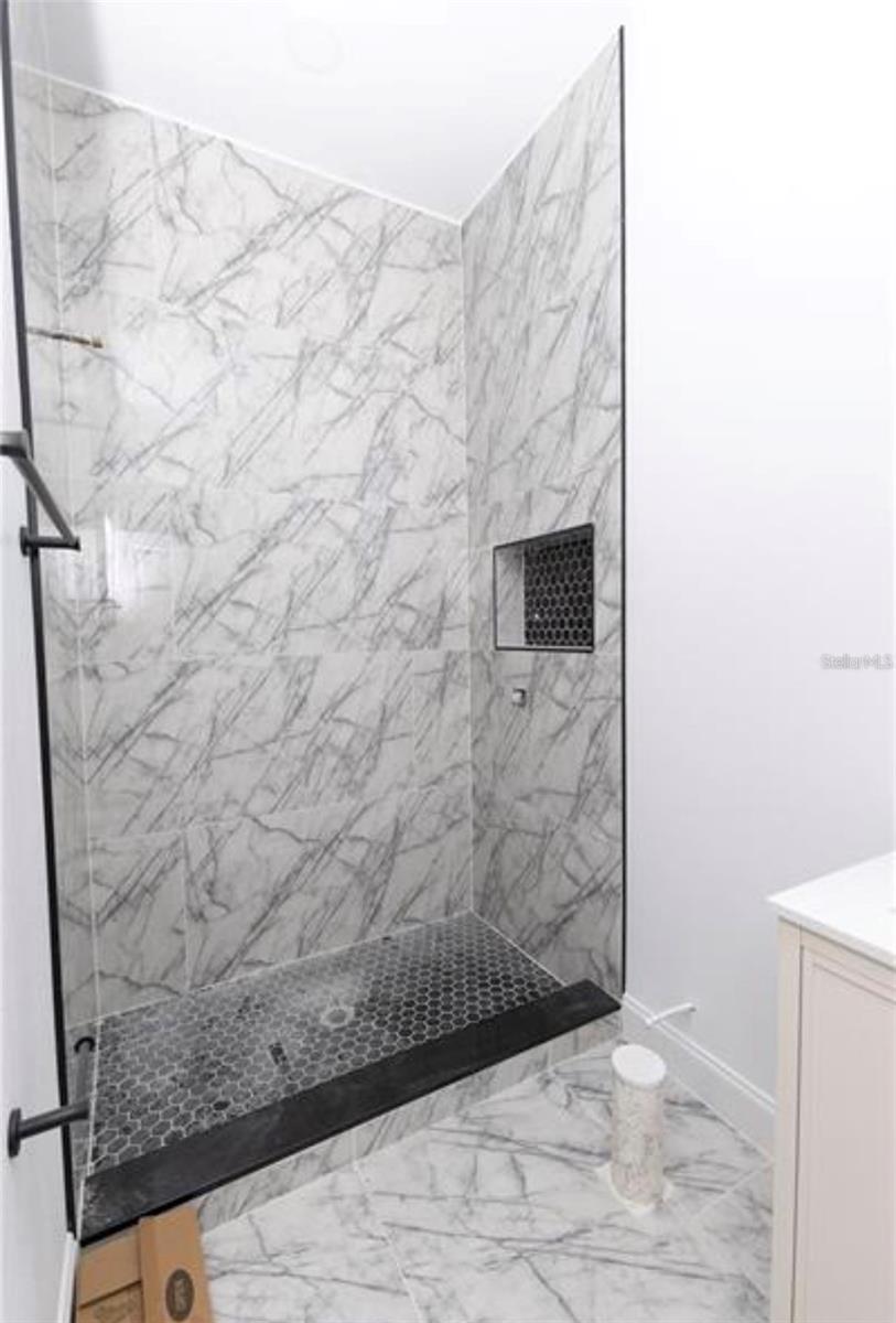 Image 15 of 18 For 2474 Cr 423  Lot 29