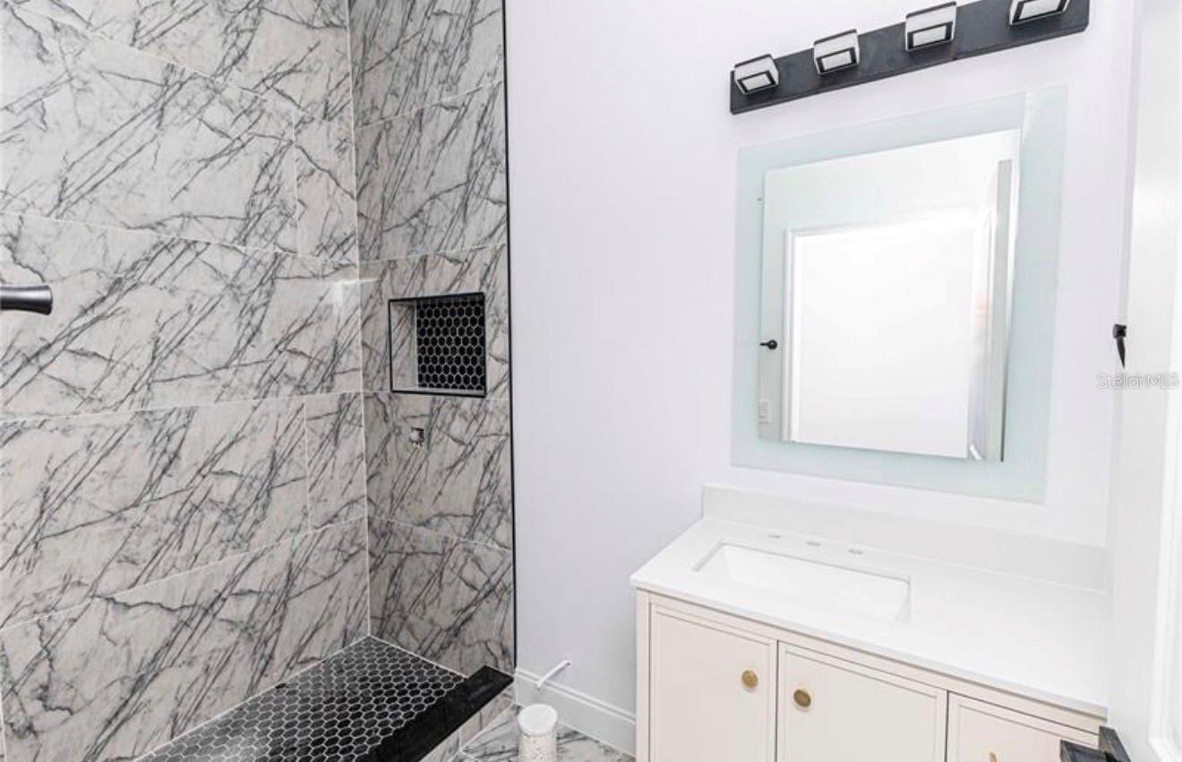 Image 16 of 18 For 2474 Cr 423  Lot 29