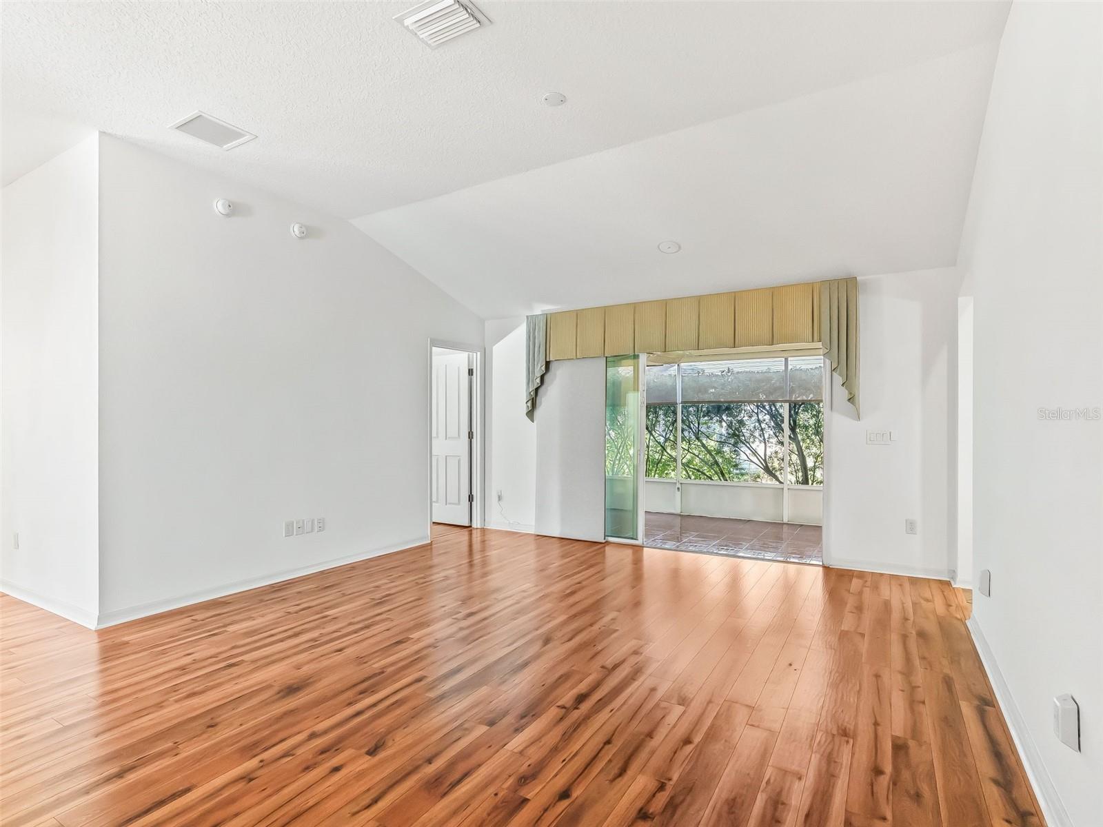 Image 17 of 65 For 8061 167th Hilltop Loop