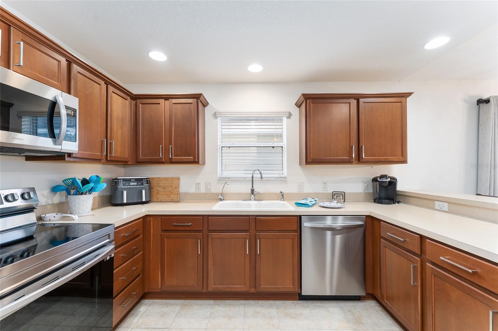 Image 13 of 71 For 1131 Southern Sun Drive