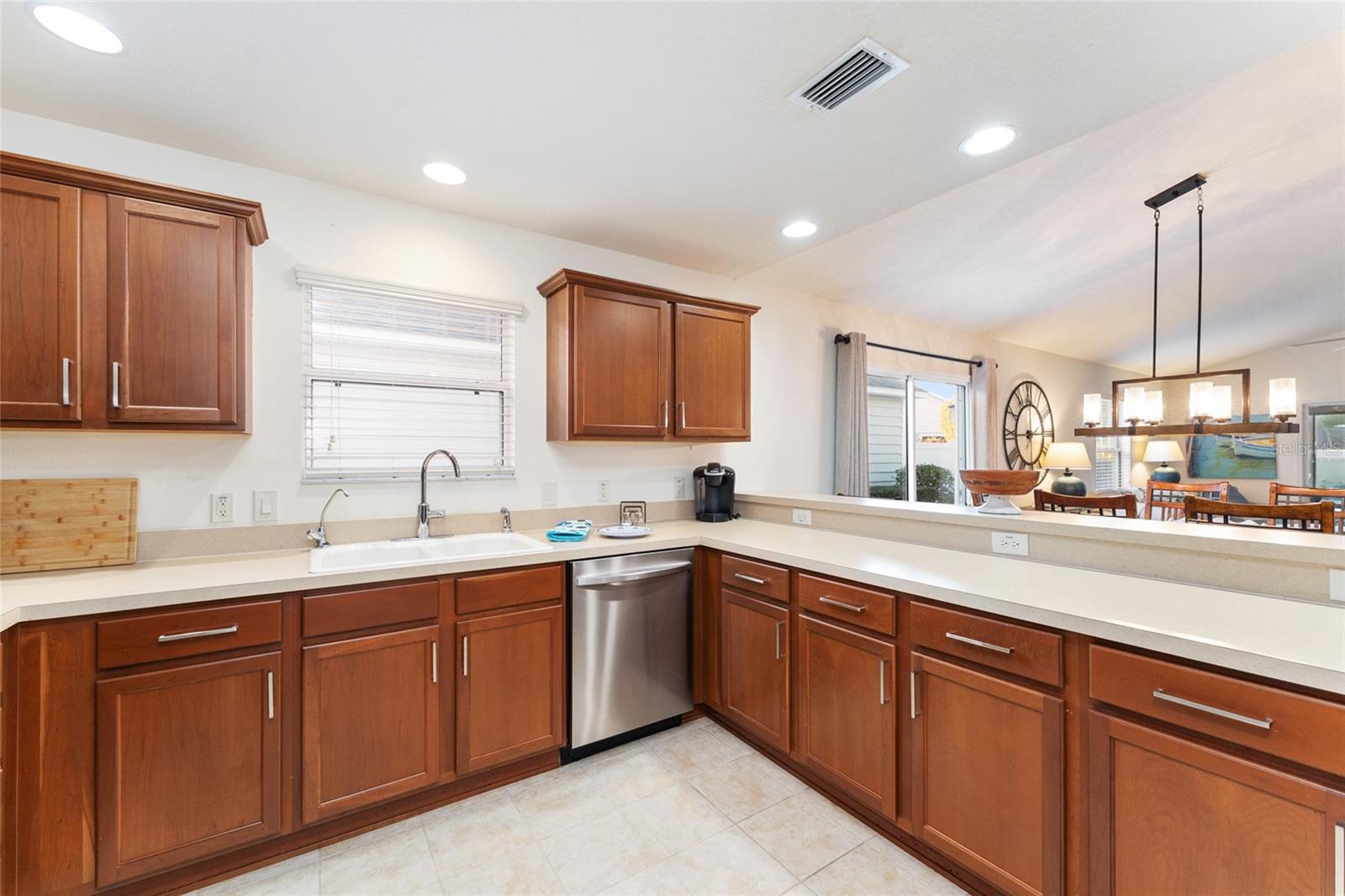 Image 17 of 71 For 1131 Southern Sun Drive