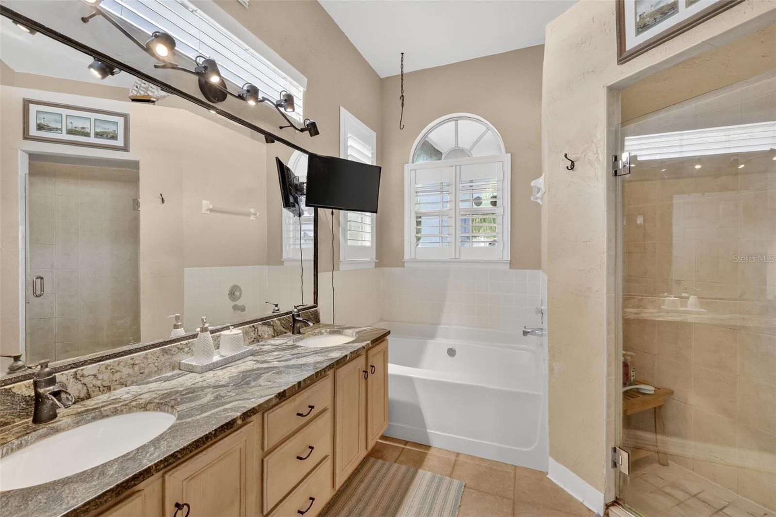 Image 17 of 28 For 288 Wescliff Drive