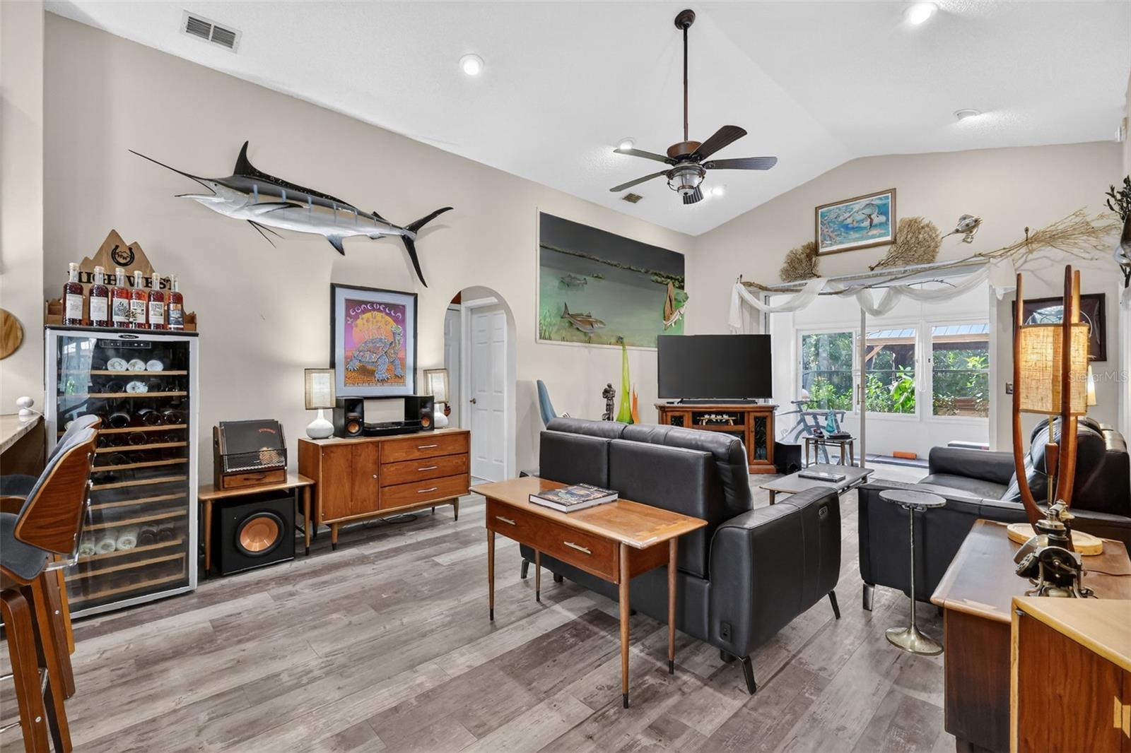 Image 7 of 28 For 288 Wescliff Drive