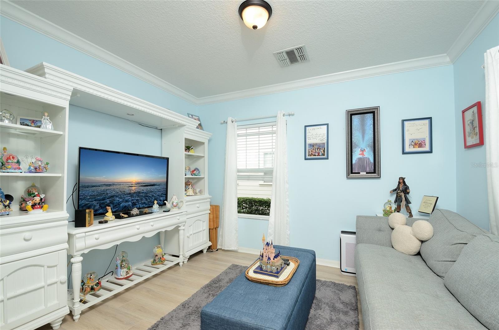 Image 5 of 38 For 1270 Celebration Avenue