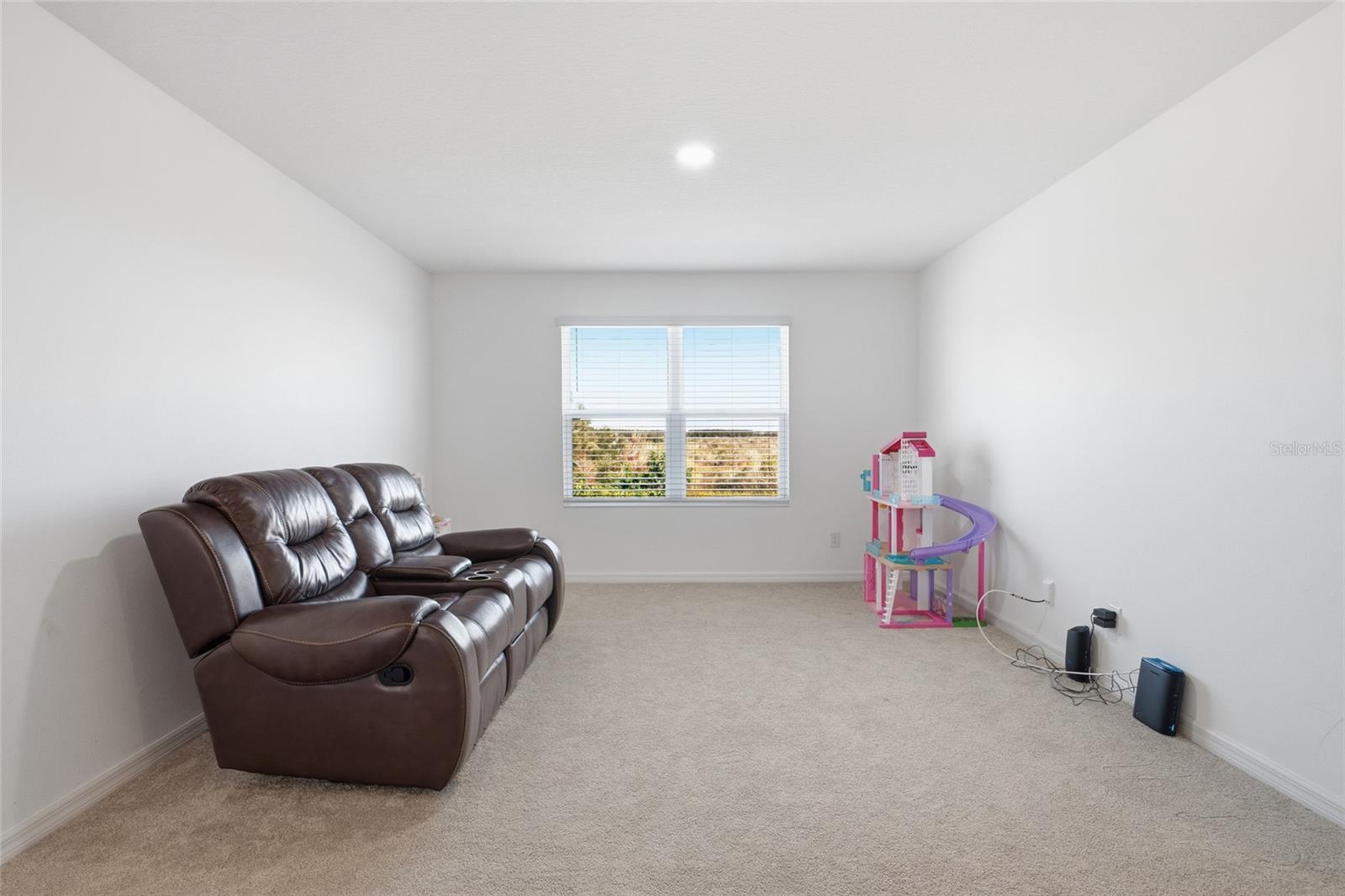 Image 17 of 49 For 151 Maravilla Way