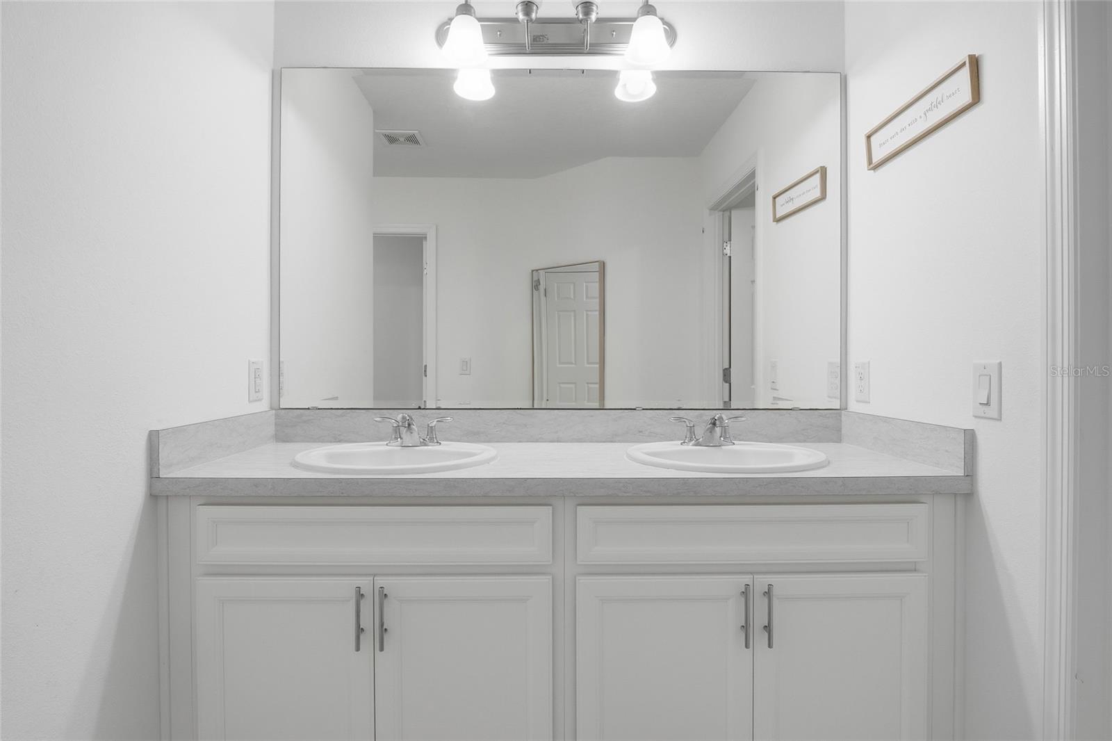 Image 23 of 49 For 151 Maravilla Way