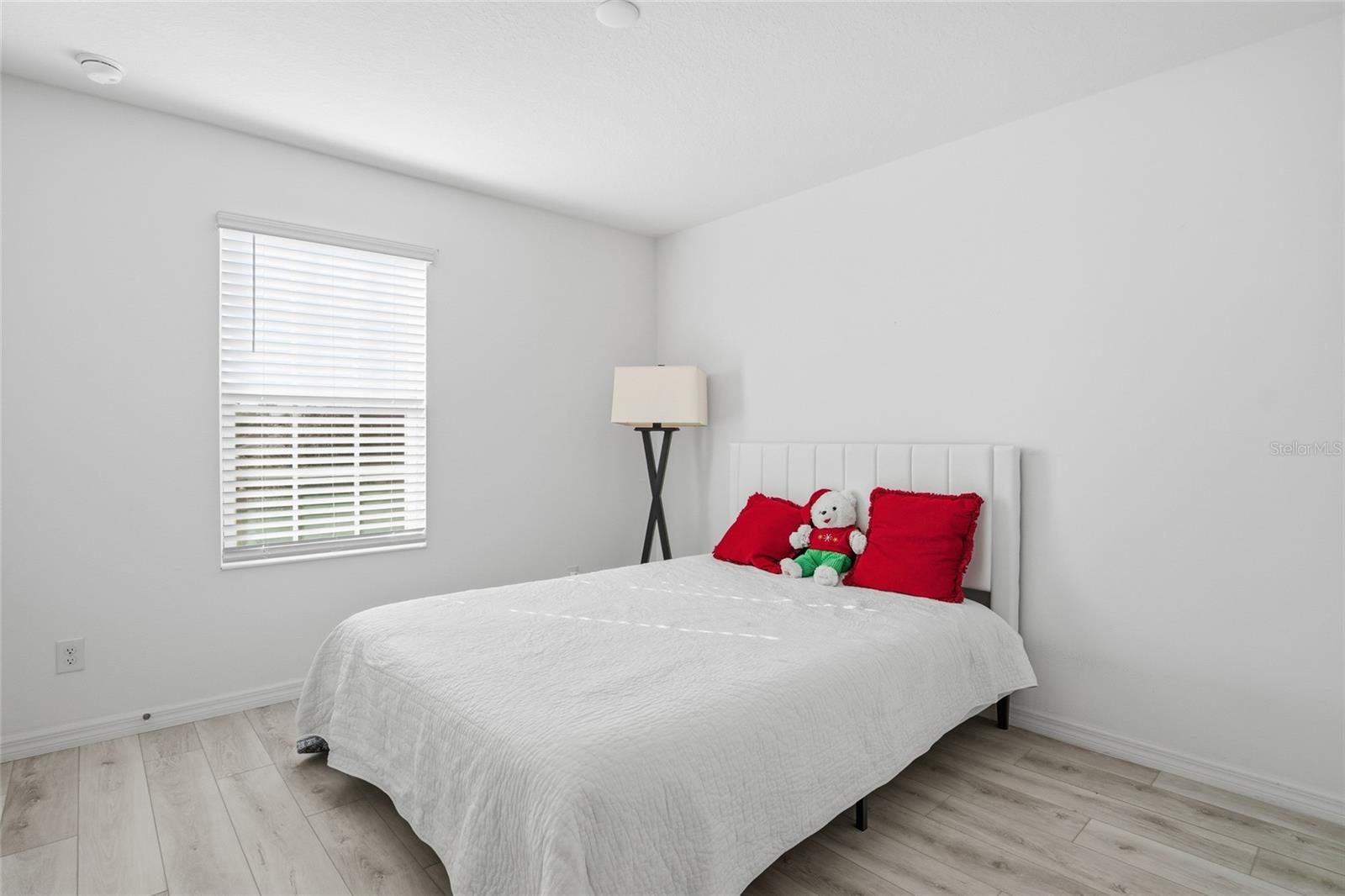 Image 27 of 49 For 151 Maravilla Way