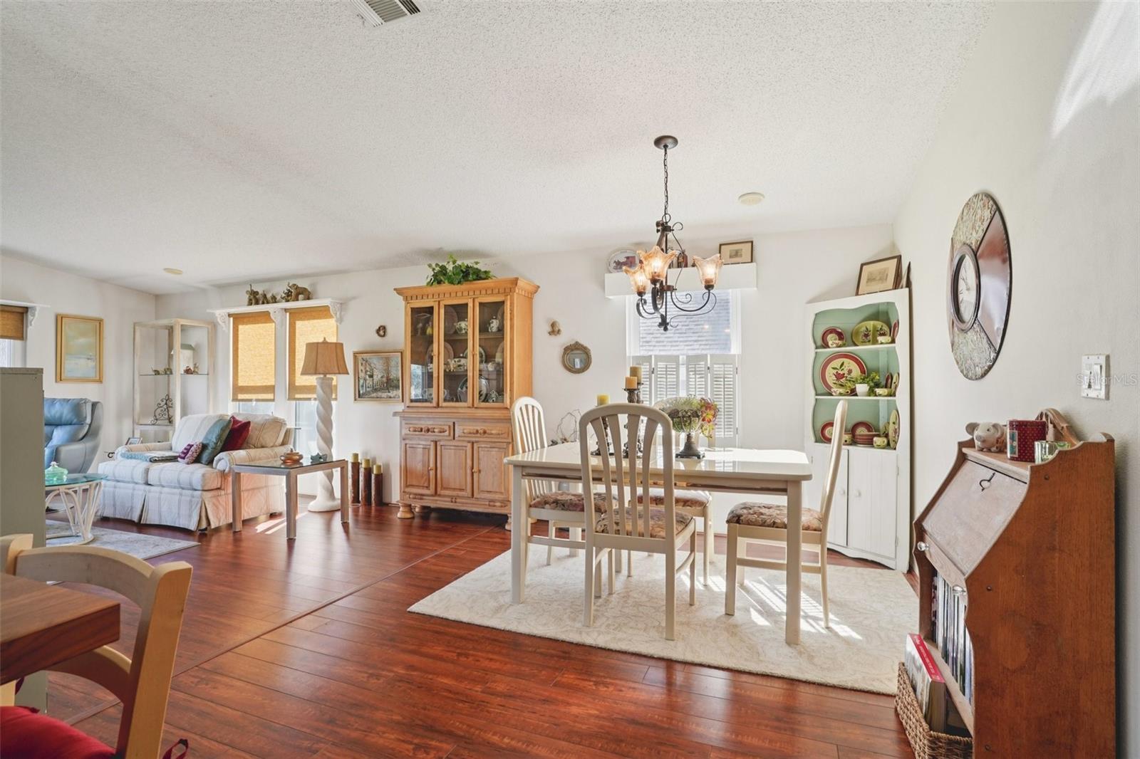 Image 25 of 45 For 1409 Torrey Pines Drive