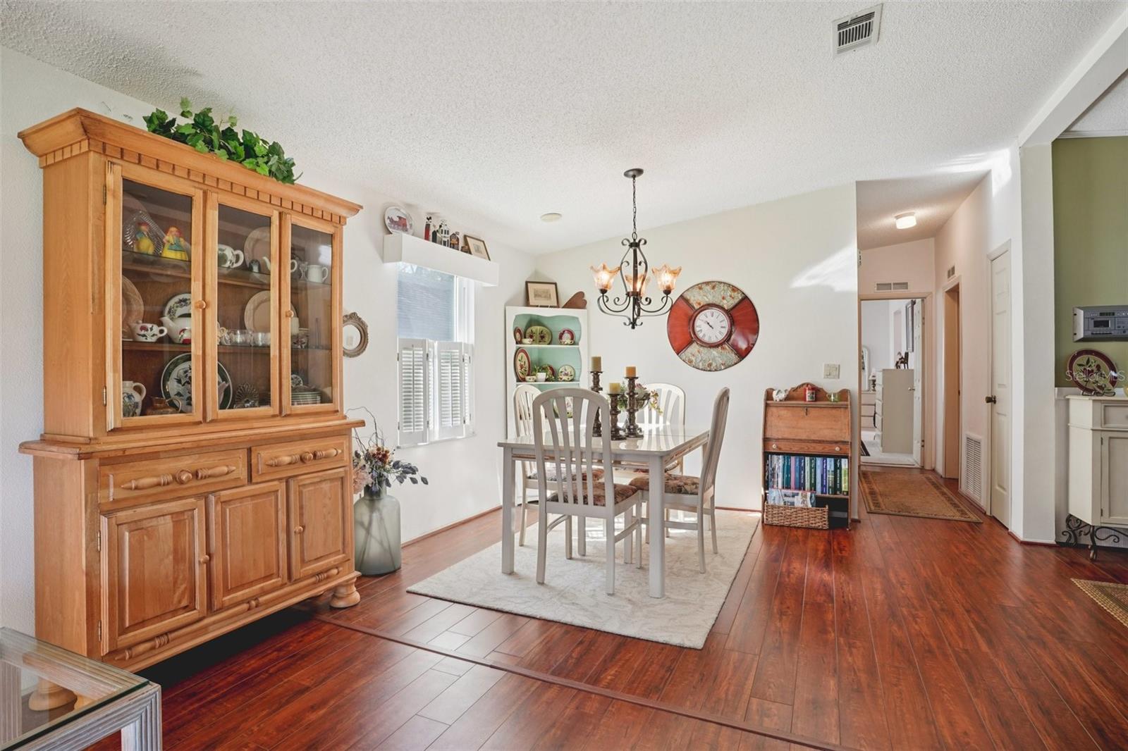 Image 26 of 45 For 1409 Torrey Pines Drive