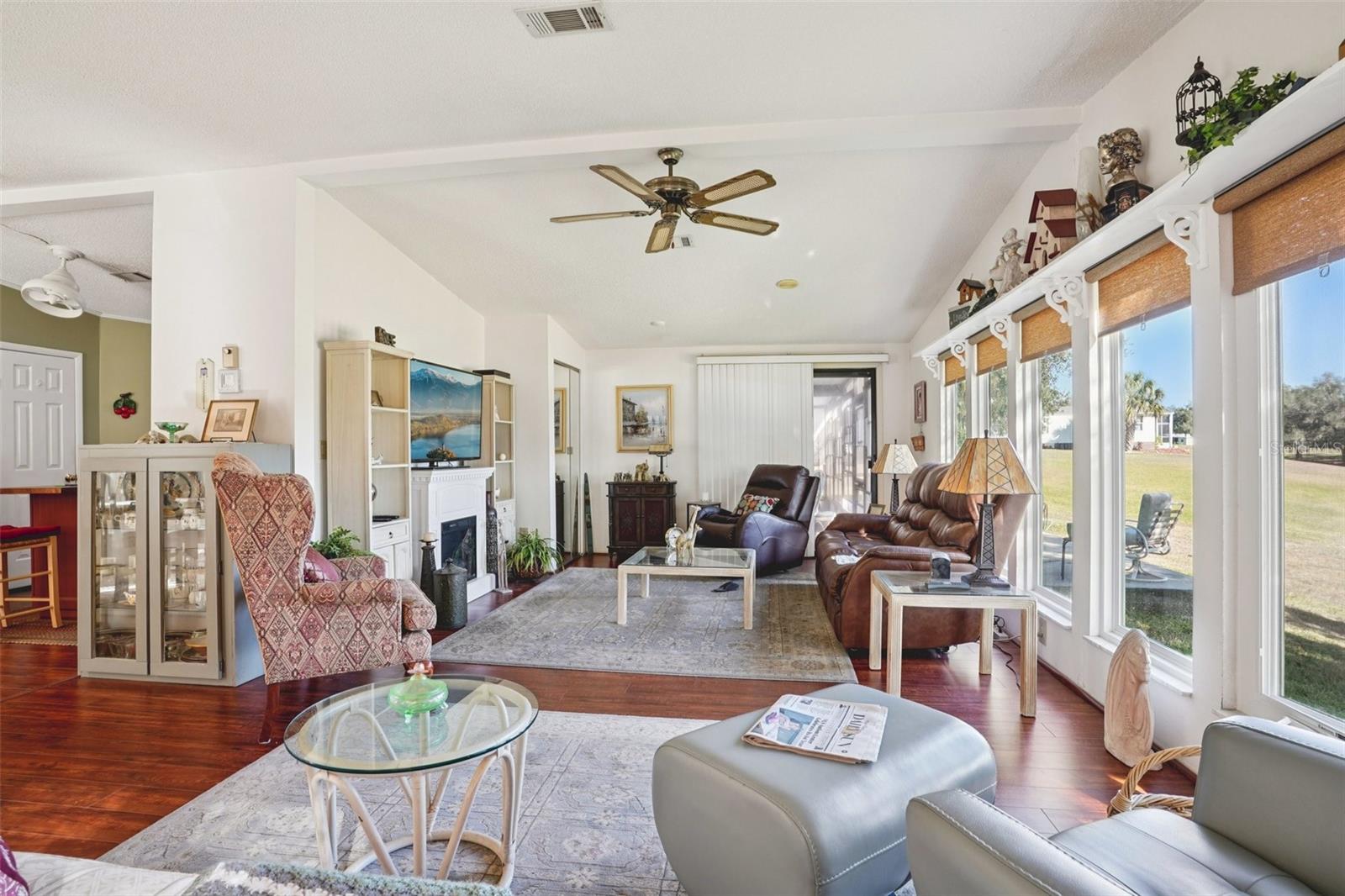 Image 30 of 45 For 1409 Torrey Pines Drive