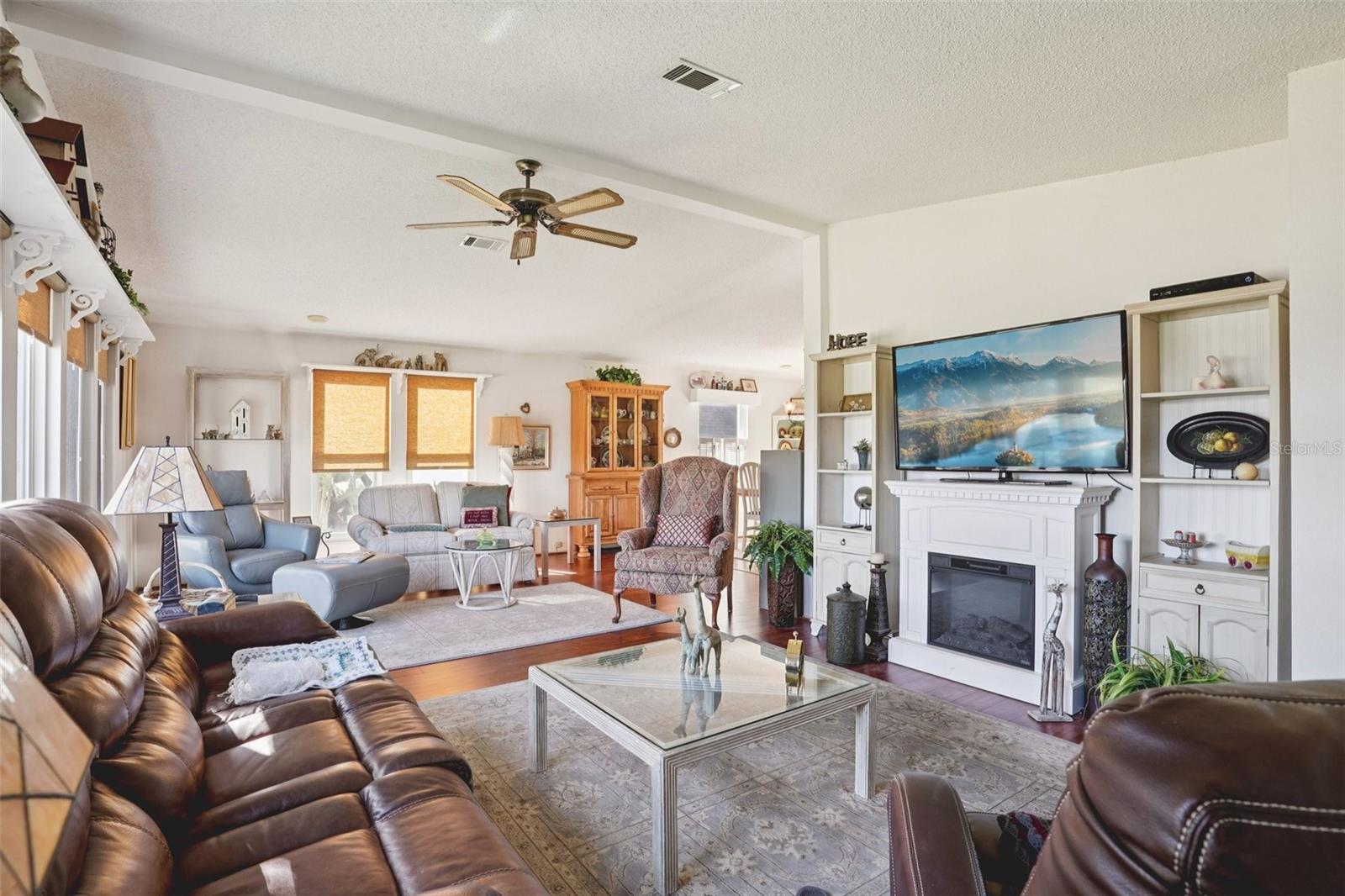 Image 32 of 45 For 1409 Torrey Pines Drive