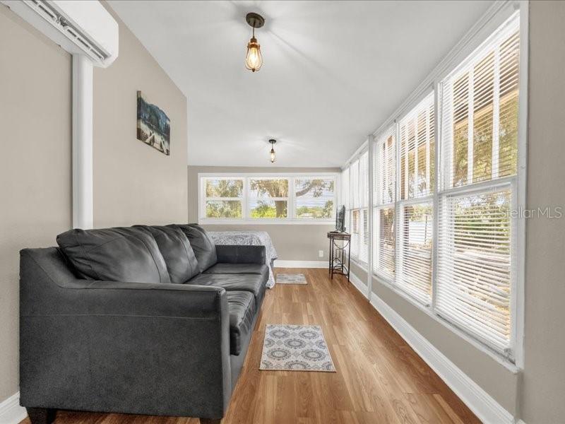 Image 17 of 24 For 1214 Caroline Street