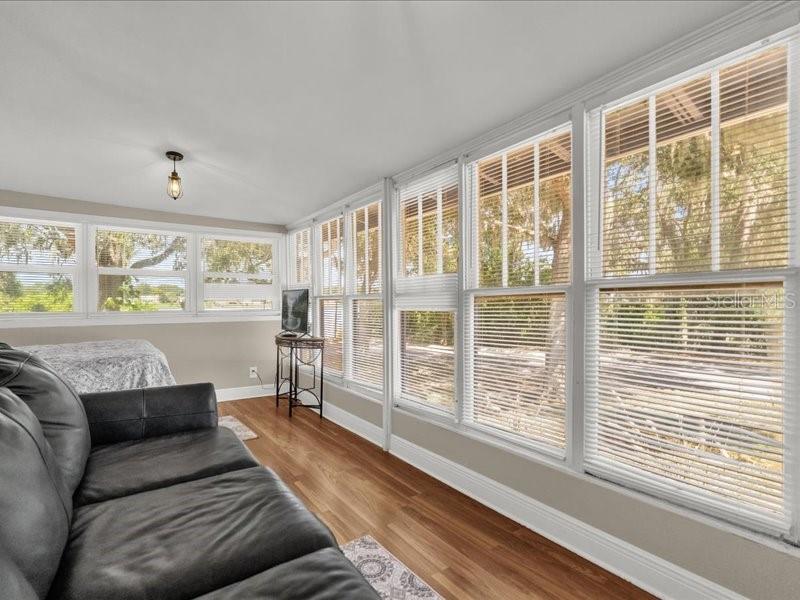 Image 21 of 24 For 1214 Caroline Street