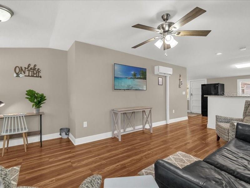 Image 3 of 24 For 1214 Caroline Street