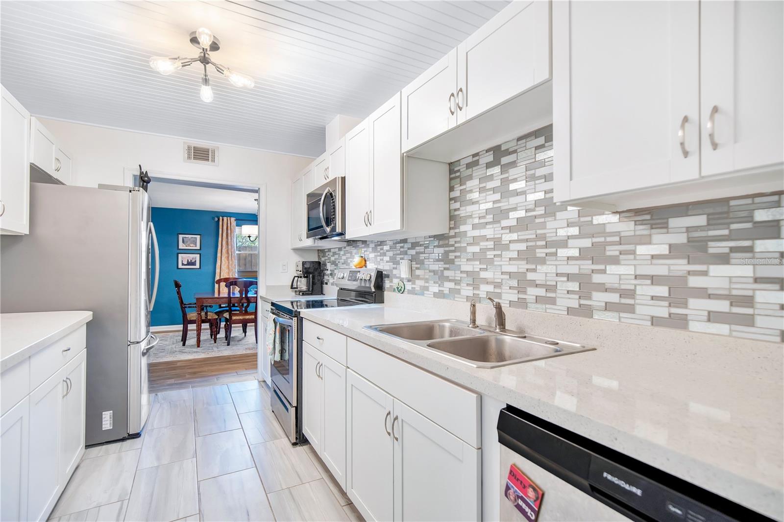 Image 10 of 24 For 2529 El Portal Avenue