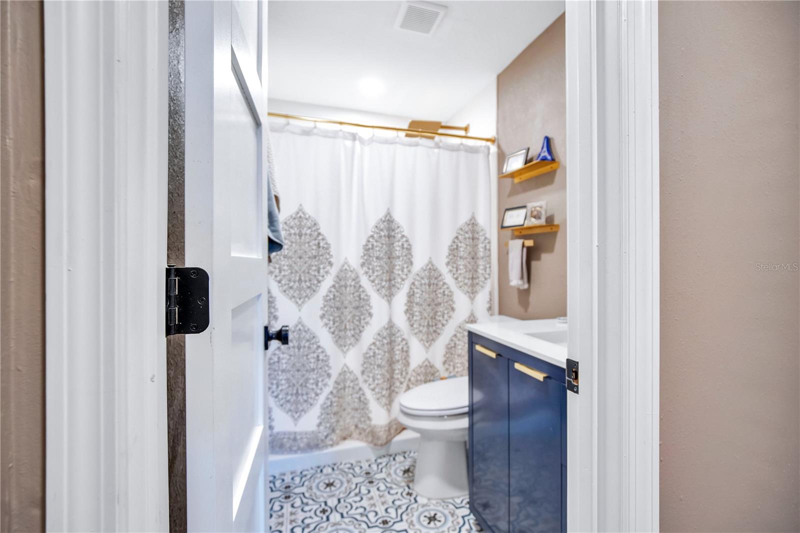 Image 12 of 24 For 2529 El Portal Avenue