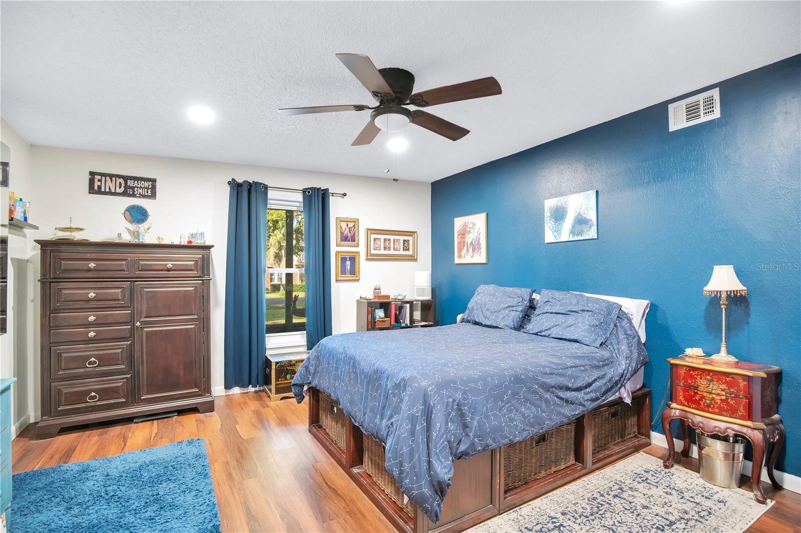 Image 17 of 24 For 2529 El Portal Avenue