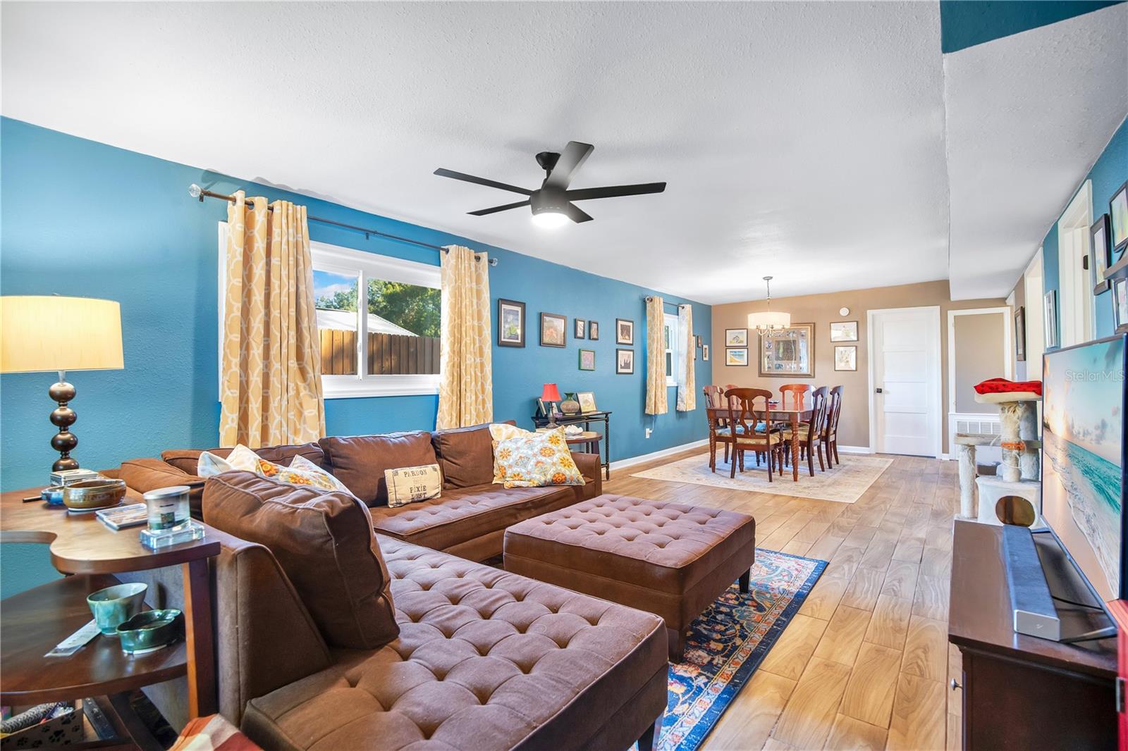 Image 4 of 24 For 2529 El Portal Avenue