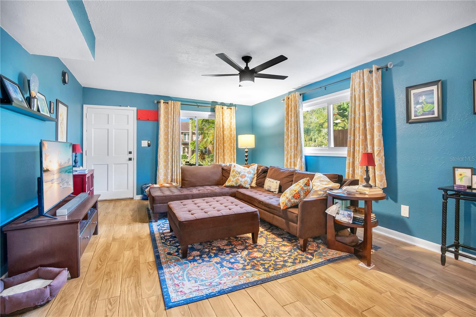 Image 5 of 24 For 2529 El Portal Avenue