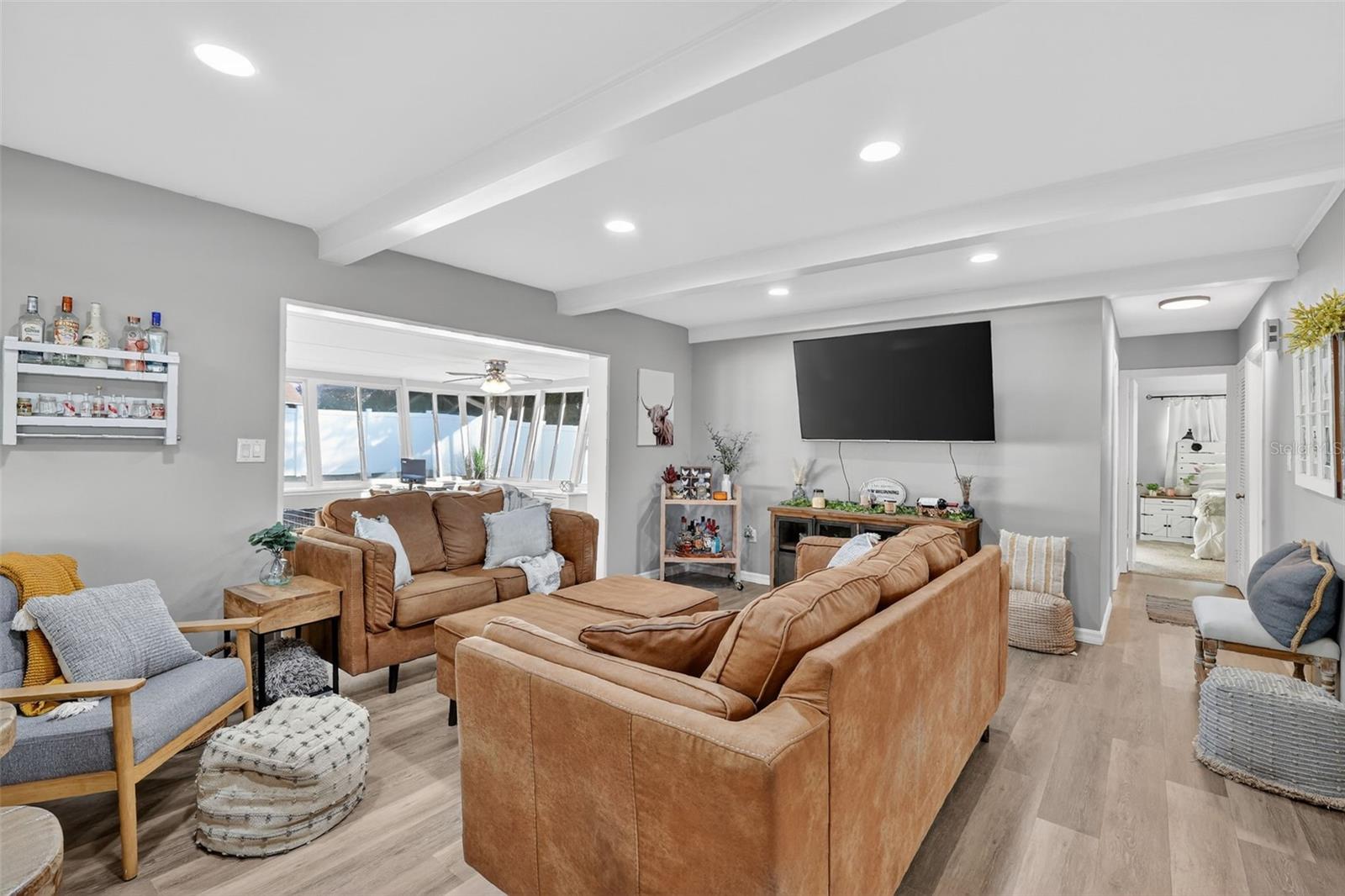 Image 10 of 44 For 1101 Country Club Road