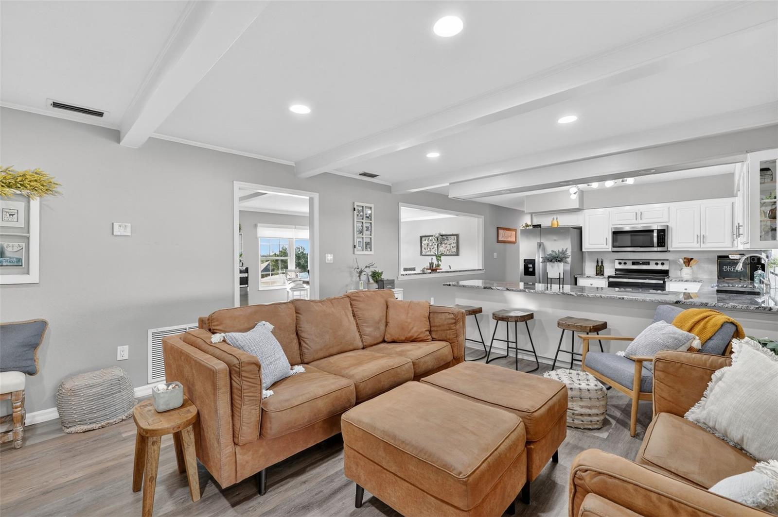 Image 12 of 44 For 1101 Country Club Road