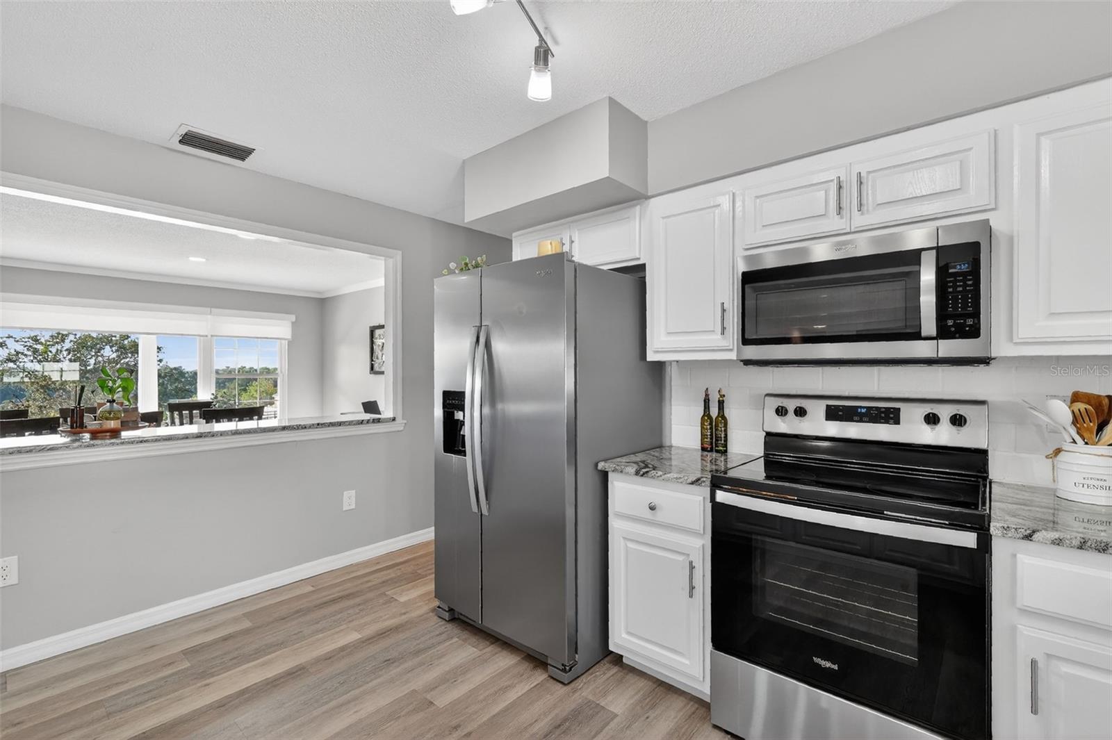 Image 18 of 44 For 1101 Country Club Road