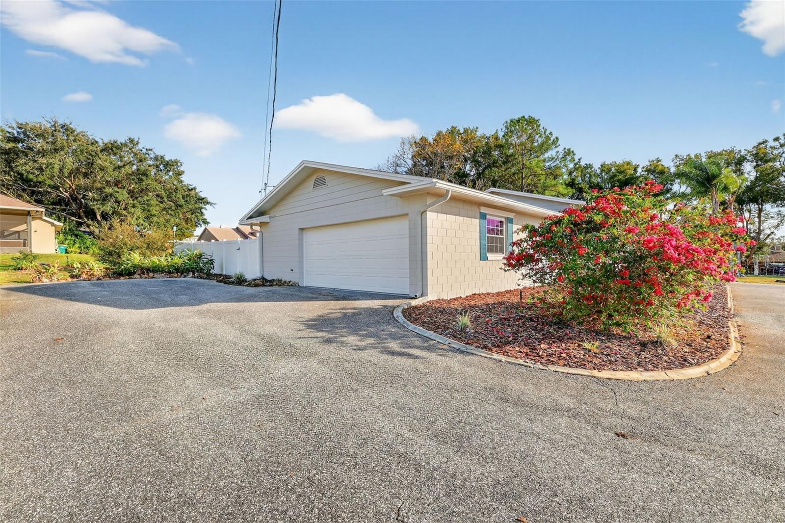 Image 34 of 44 For 1101 Country Club Road