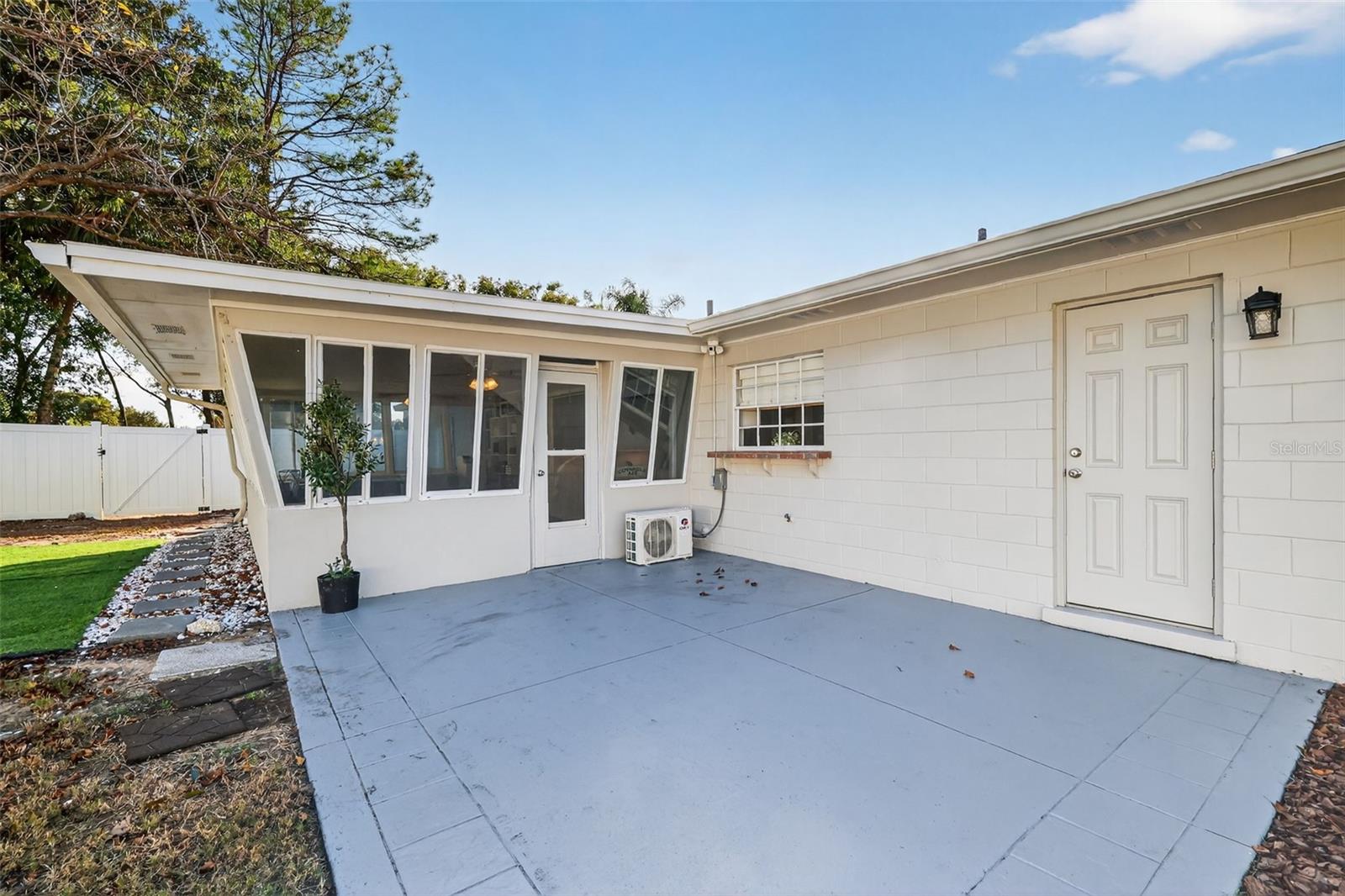 Image 37 of 44 For 1101 Country Club Road