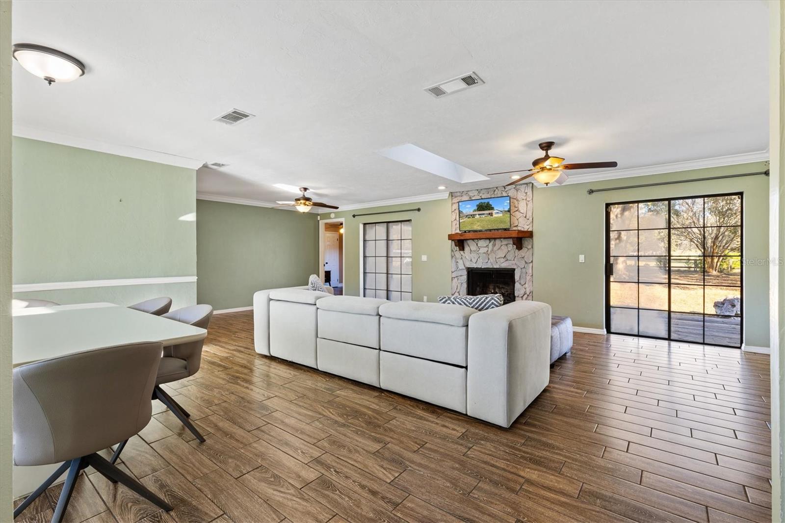 Image 5 of 38 For 2405 157th Lane Road