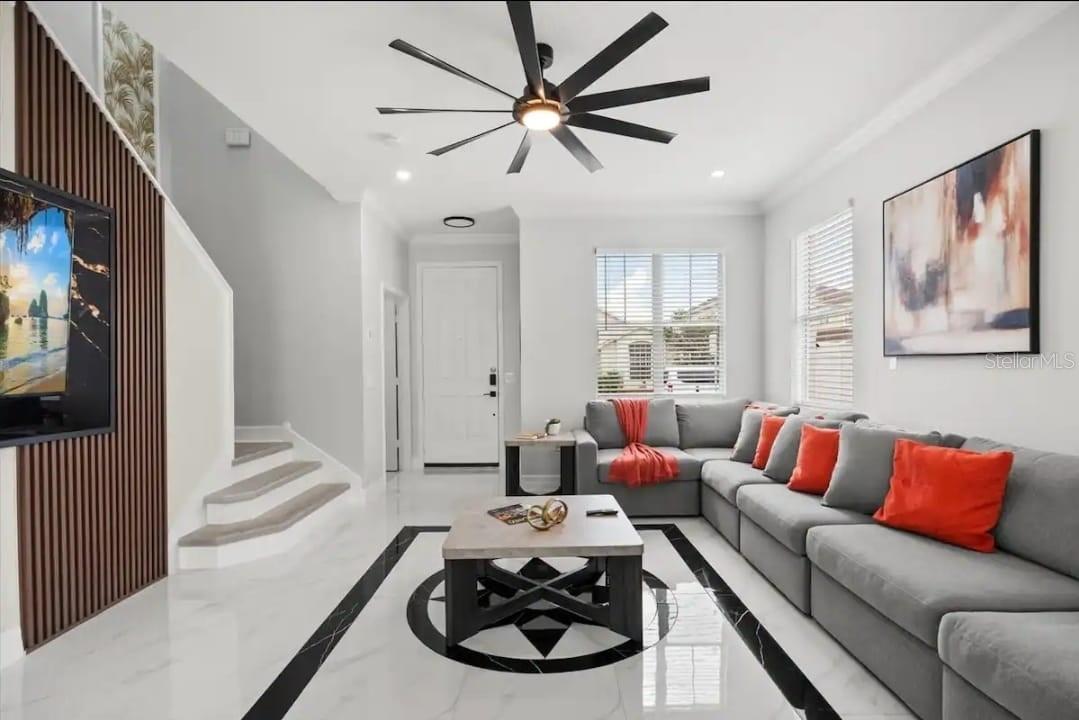 Image 11 of 51 For 117 Forest View Court