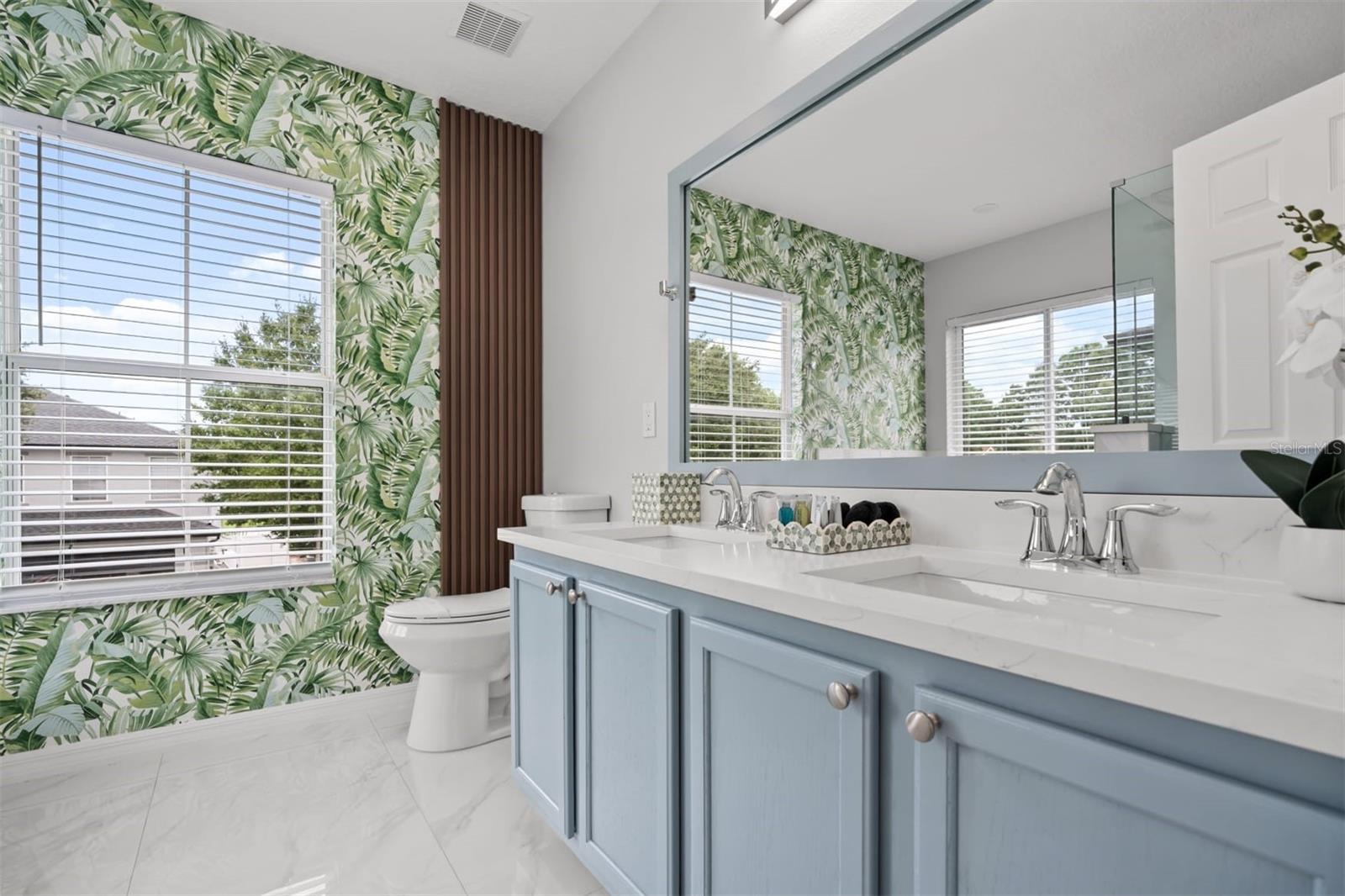 Image 21 of 51 For 117 Forest View Court