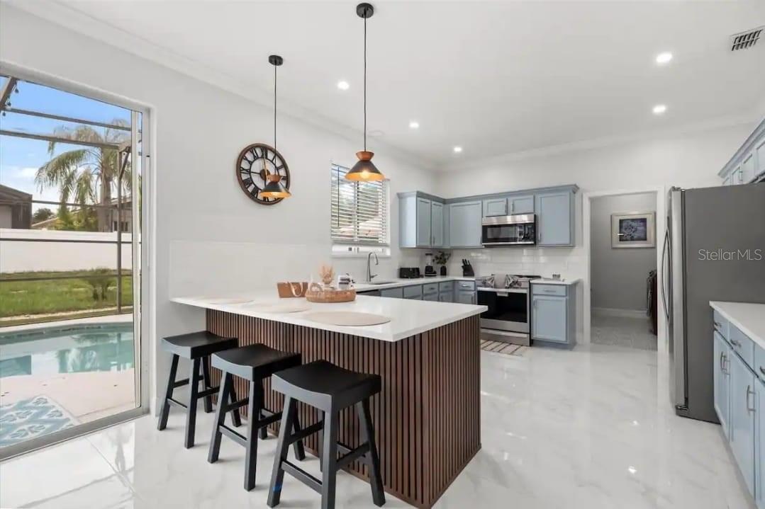 Image 3 of 51 For 117 Forest View Court