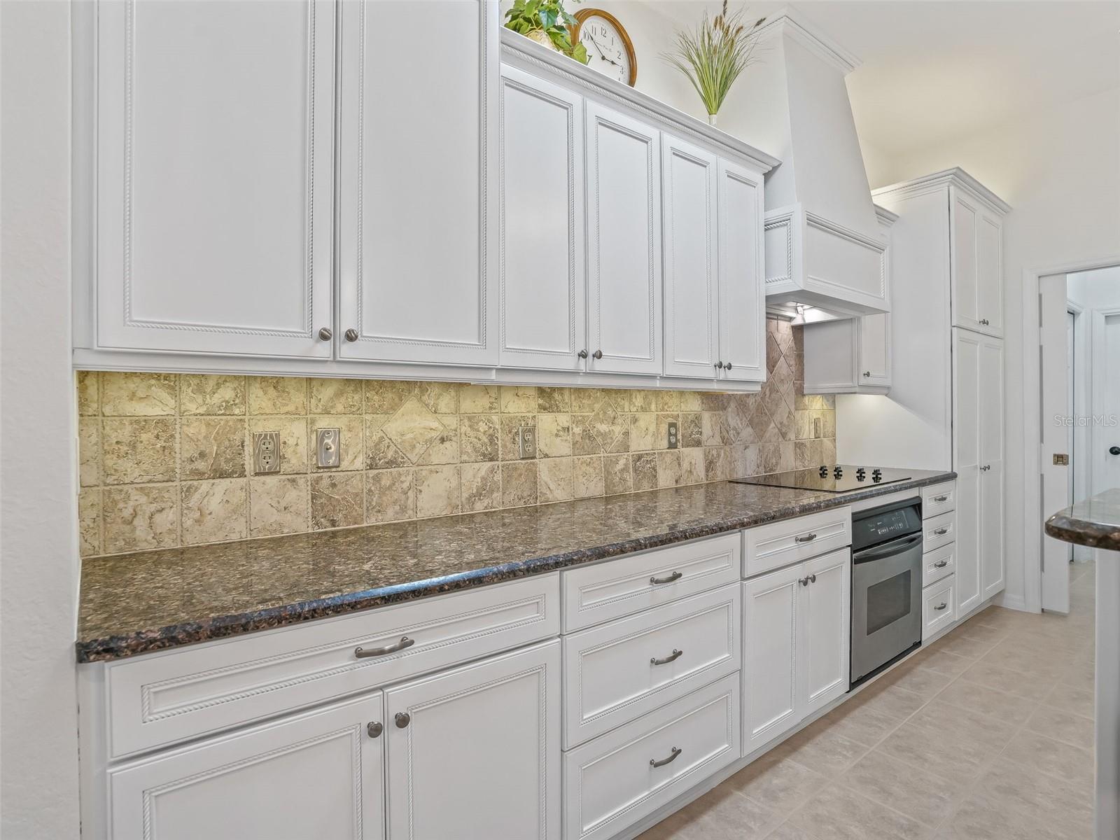 Image 24 of 81 For 17572 121st Circle