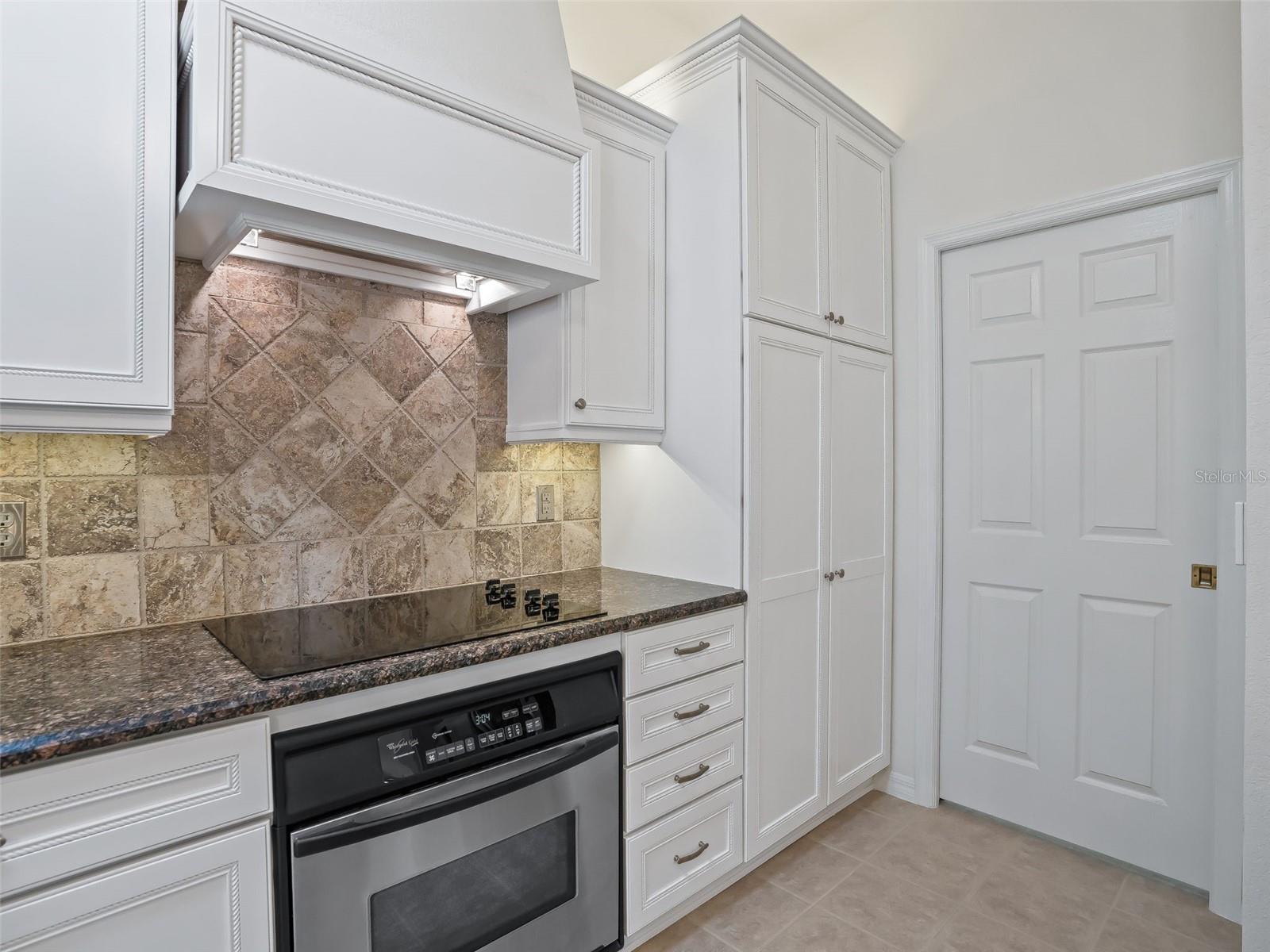 Image 26 of 81 For 17572 121st Circle