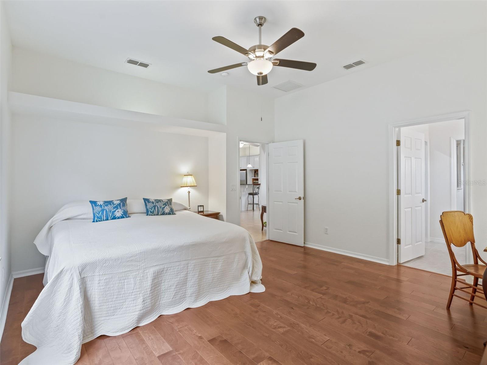 Image 31 of 81 For 17572 121st Circle