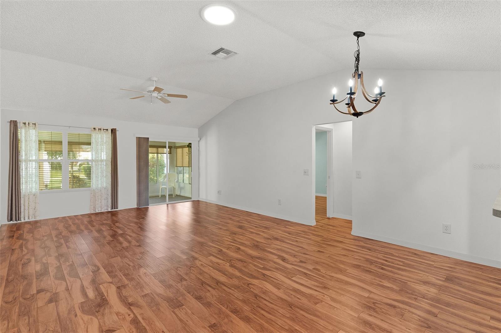 Image 10 of 50 For 3065 Glenwood Place