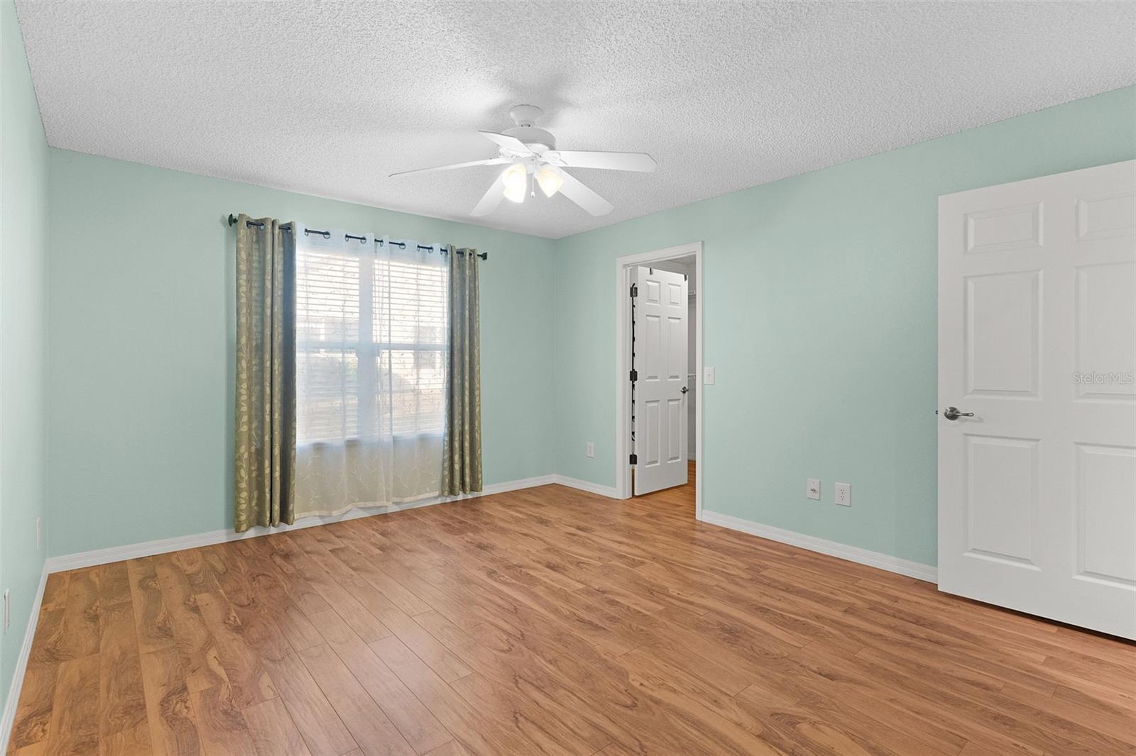 Image 19 of 50 For 3065 Glenwood Place