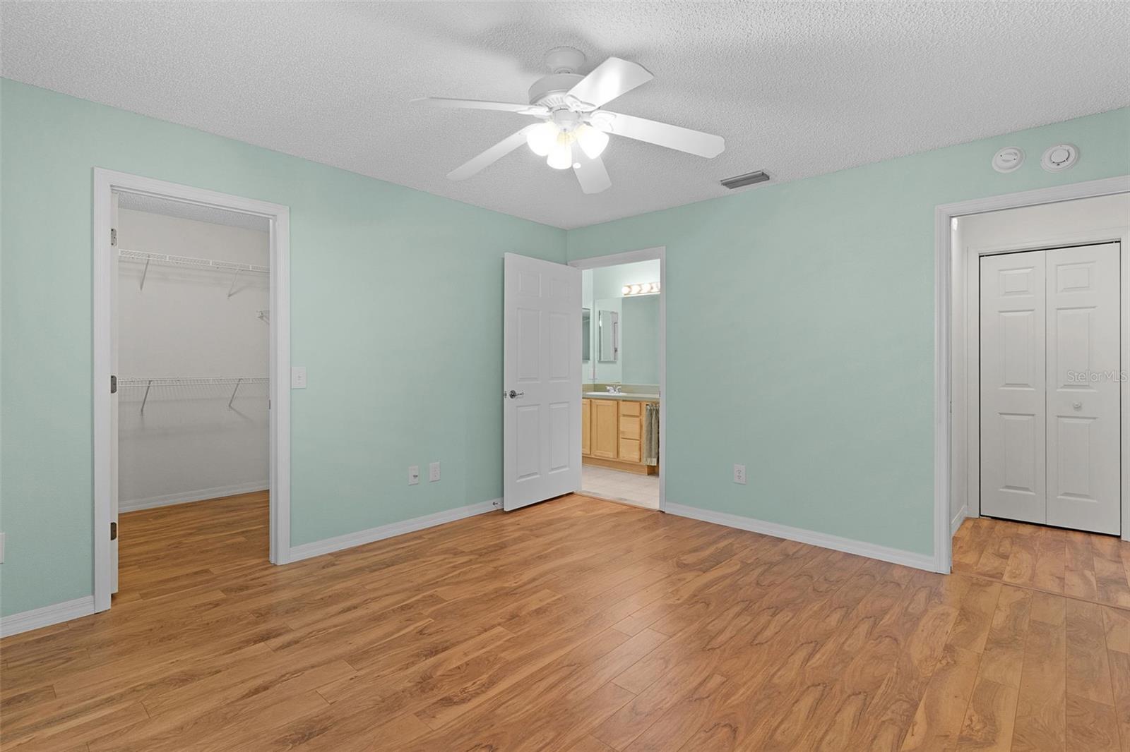 Image 21 of 50 For 3065 Glenwood Place