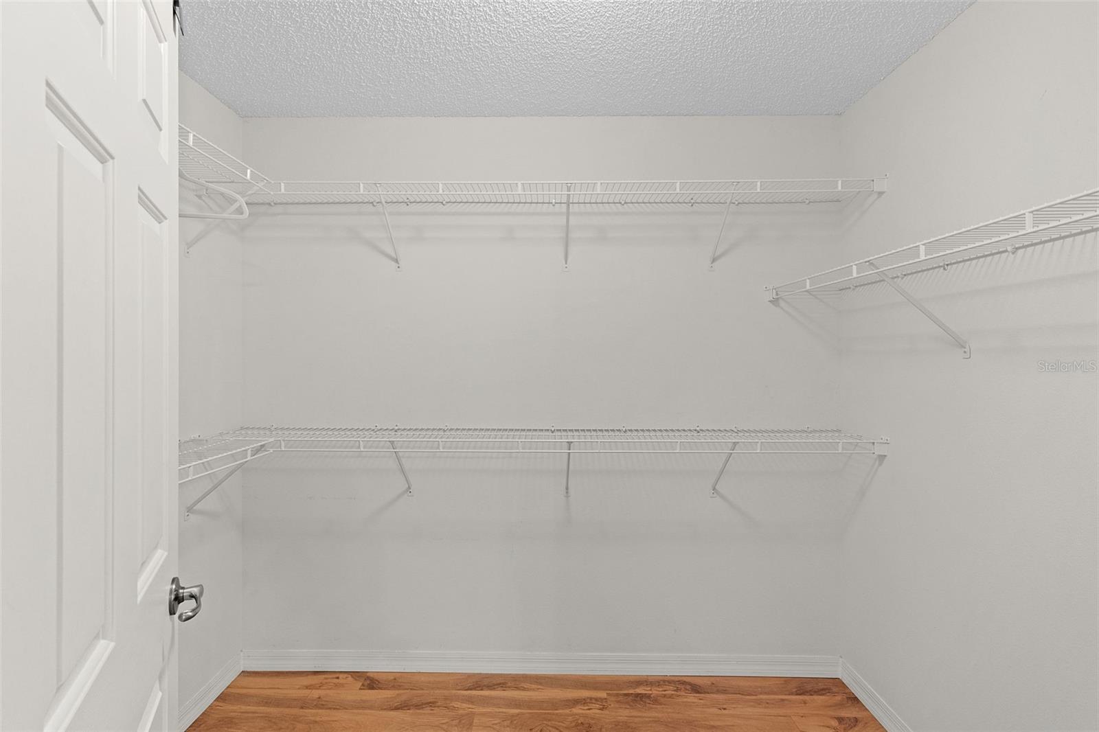 Image 23 of 50 For 3065 Glenwood Place