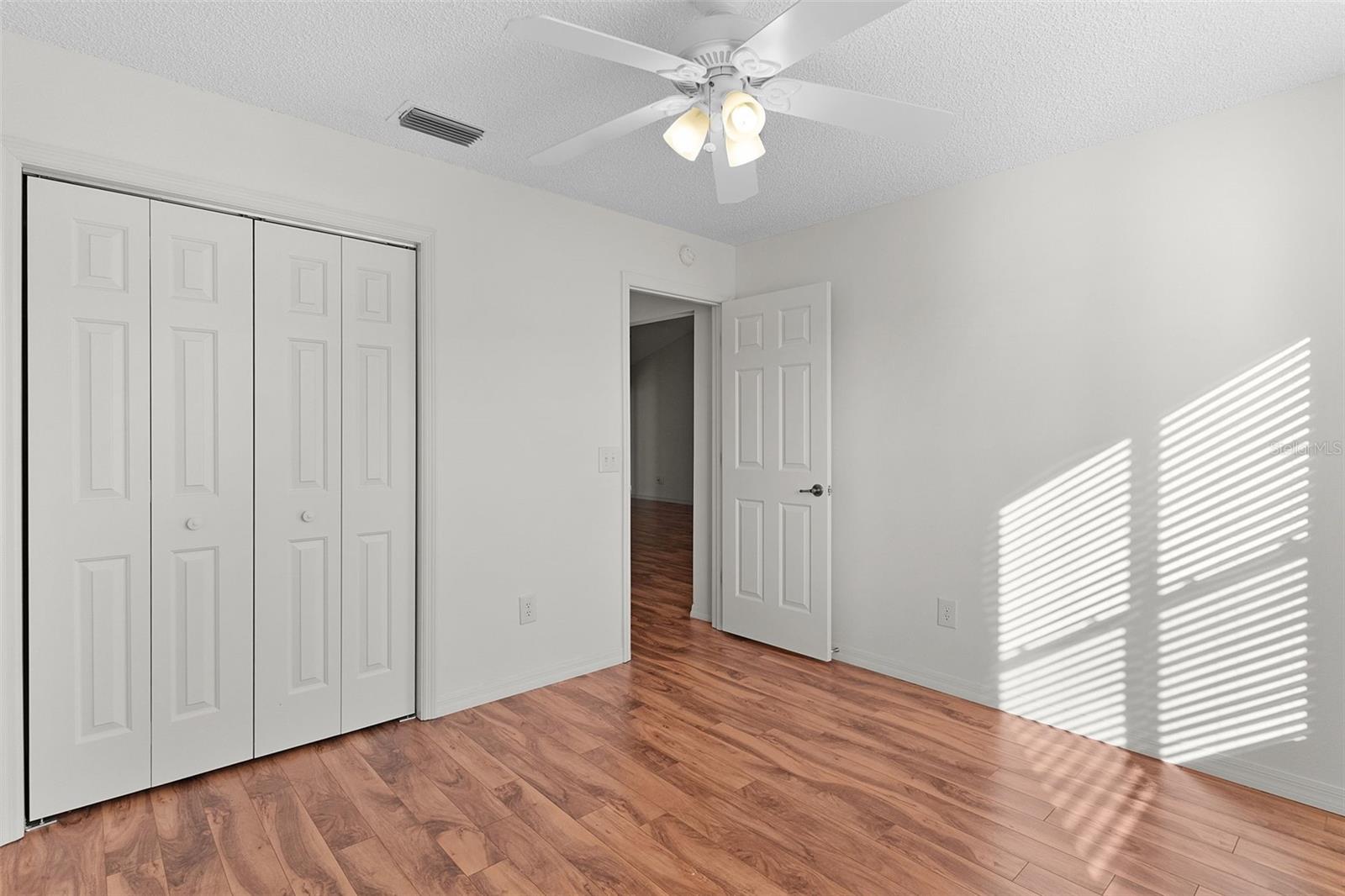 Image 29 of 50 For 3065 Glenwood Place