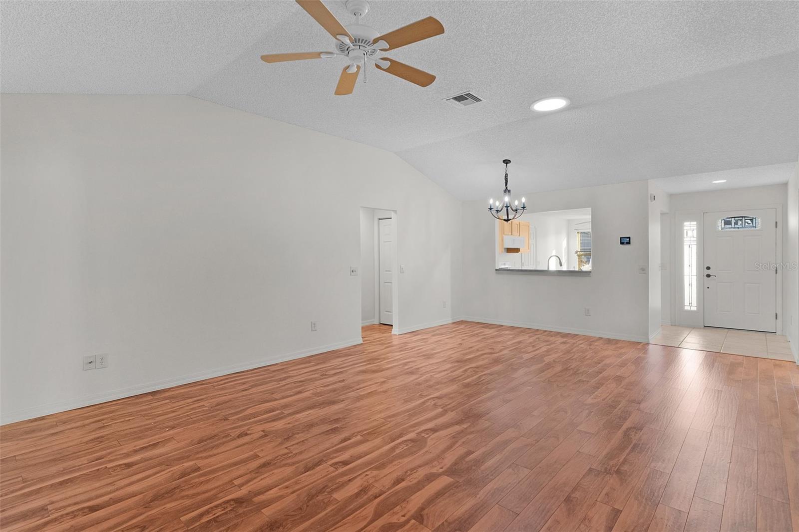 Image 7 of 50 For 3065 Glenwood Place