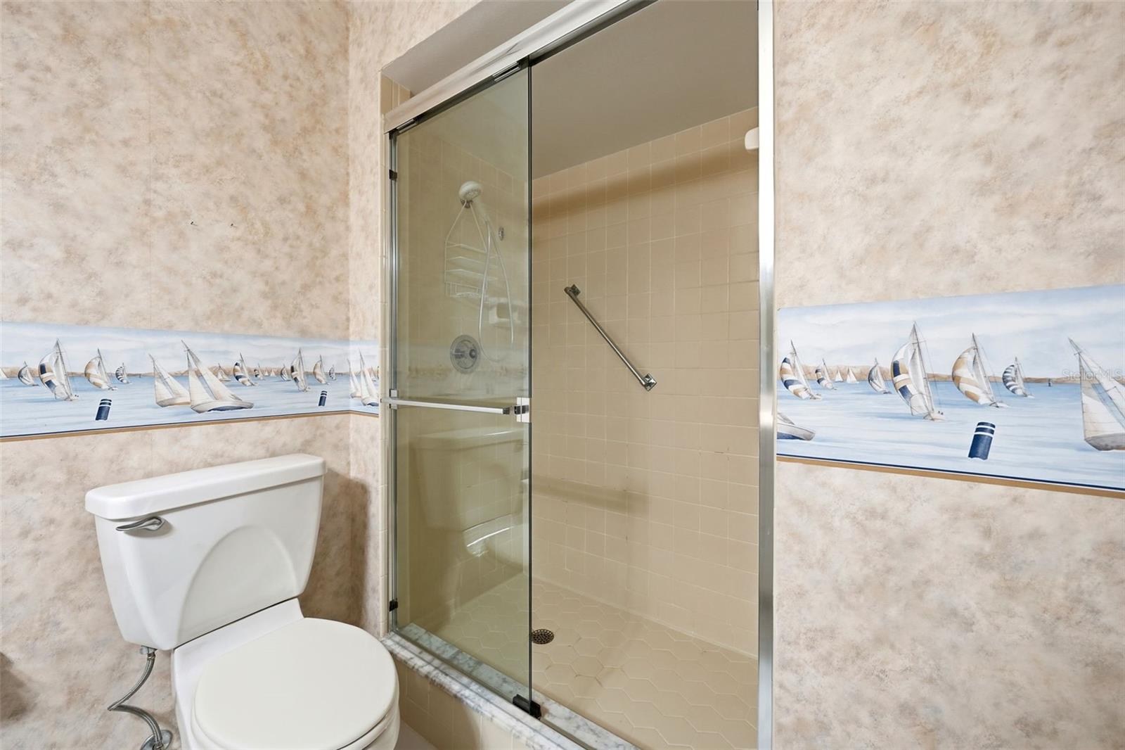 Image 31 of 53 For 1111 Lakeshore Drive C4