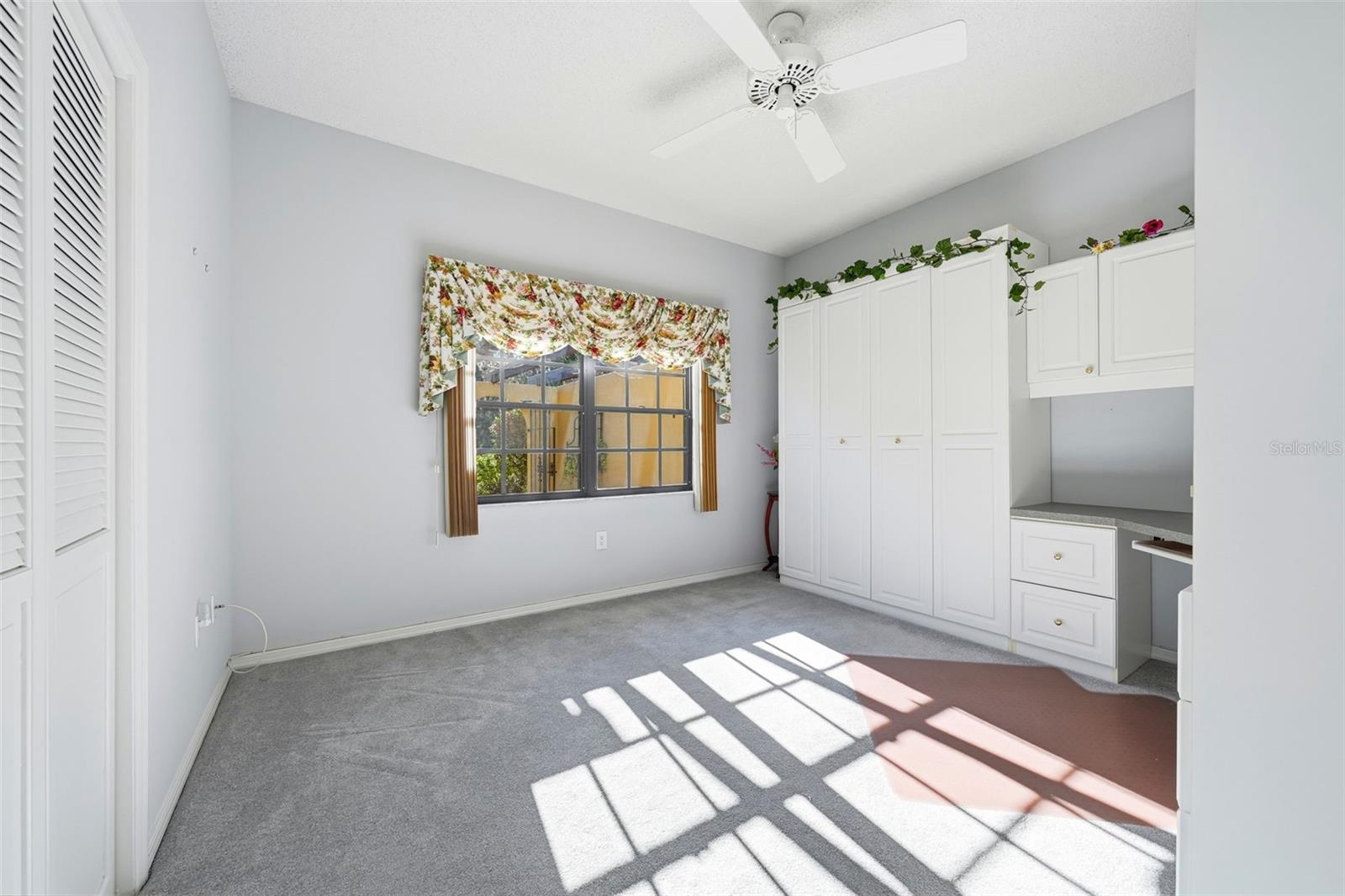 Image 36 of 53 For 1111 Lakeshore Drive C4